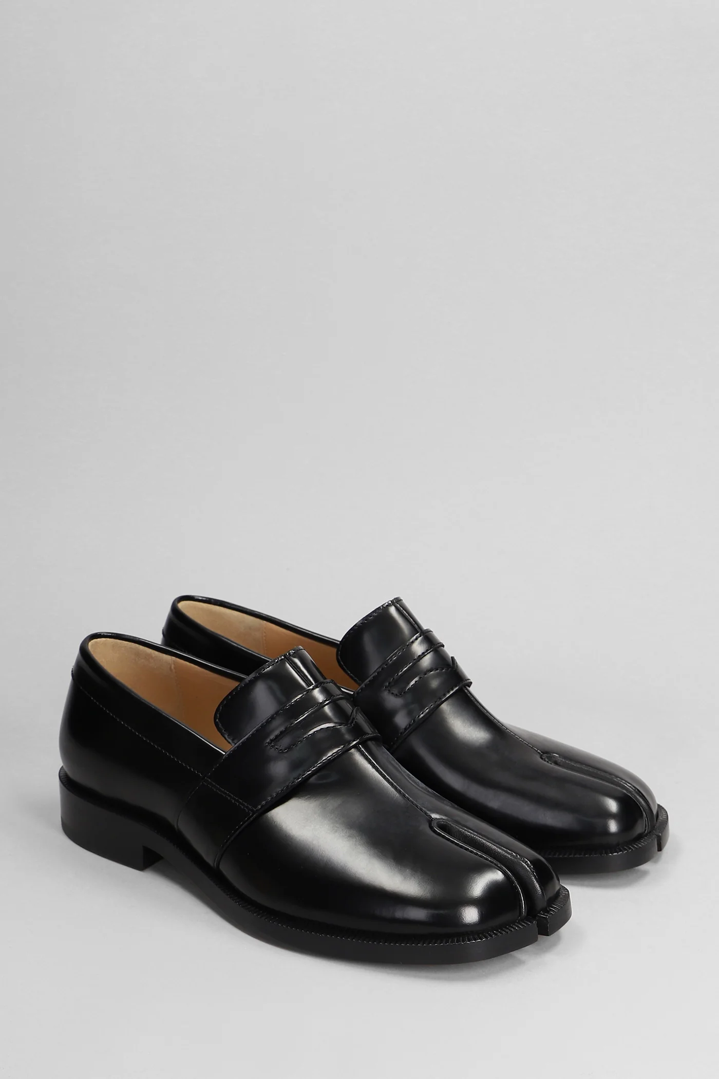 Tabi Loafers in black leather - Image 2
