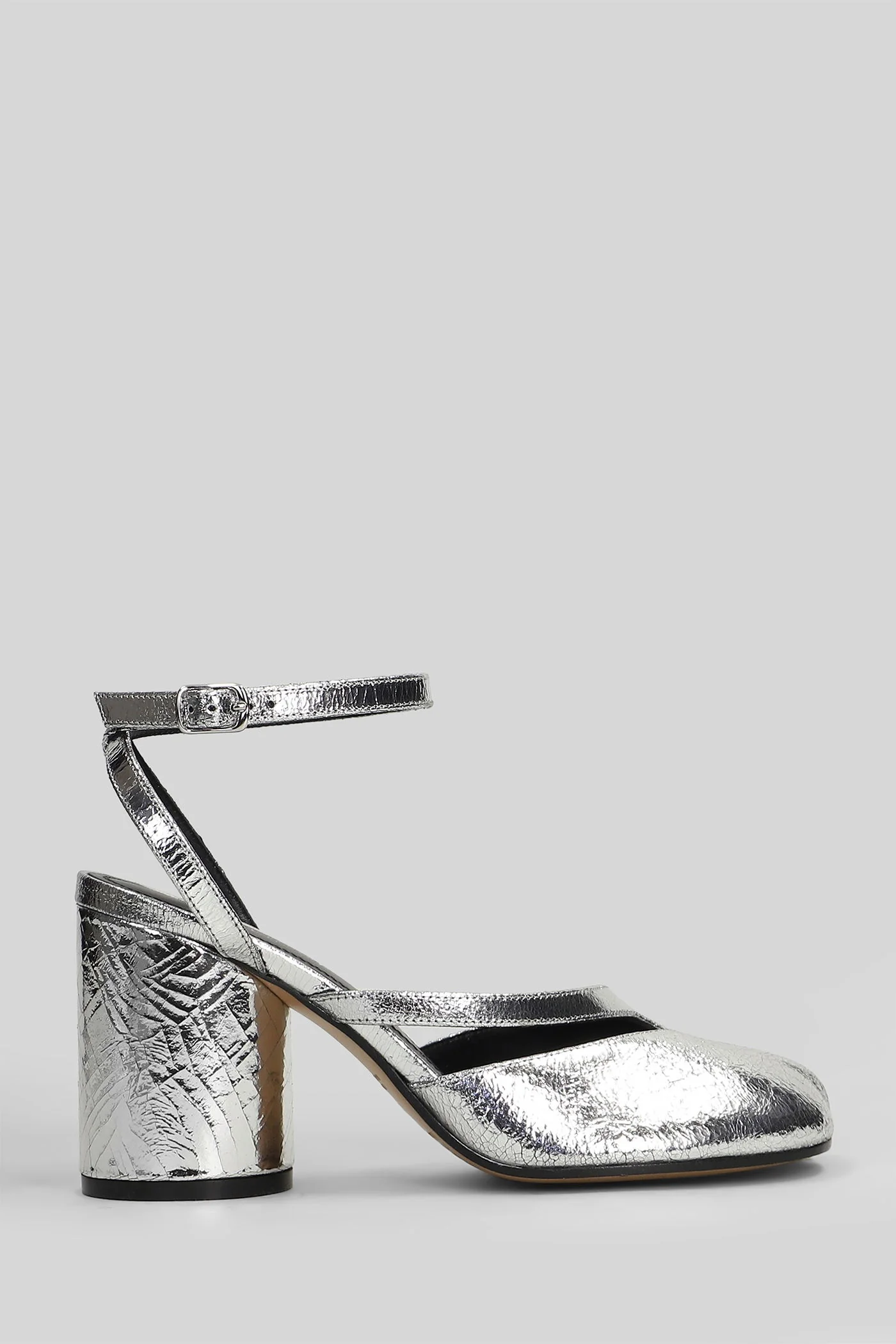Tabi Pumps in silver leather