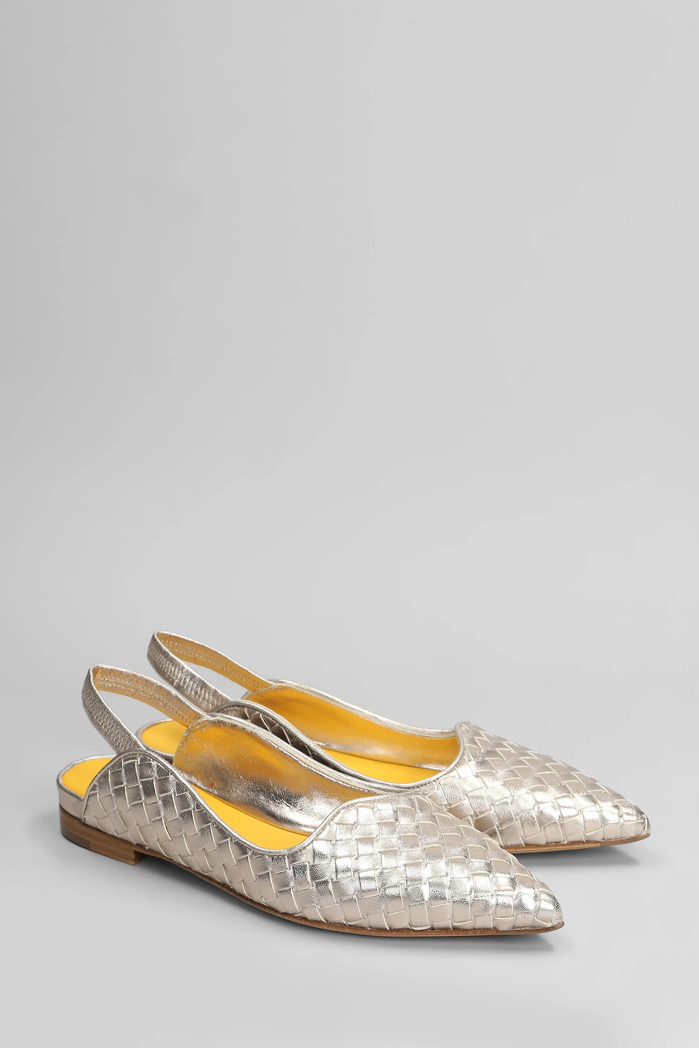 Ballet flats in platinum leather - Image 2