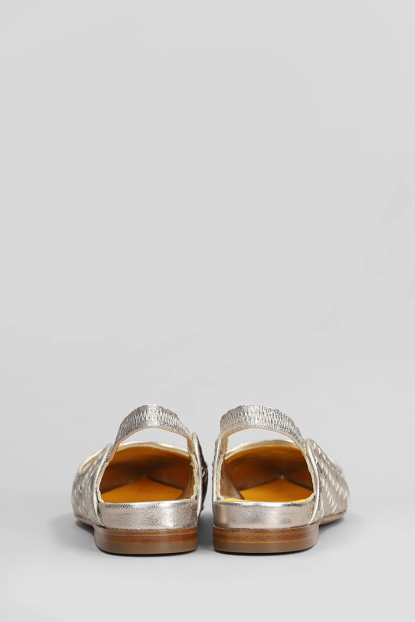 Ballet flats in platinum leather - Image 4