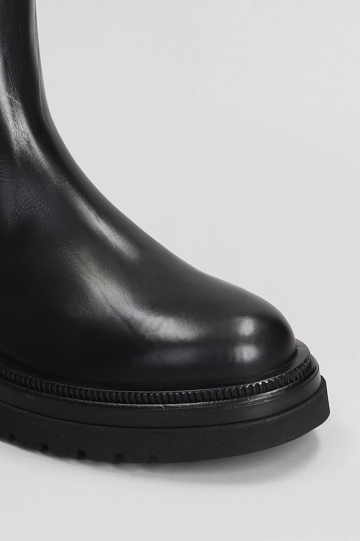 Combat boots in black leather - Image 5