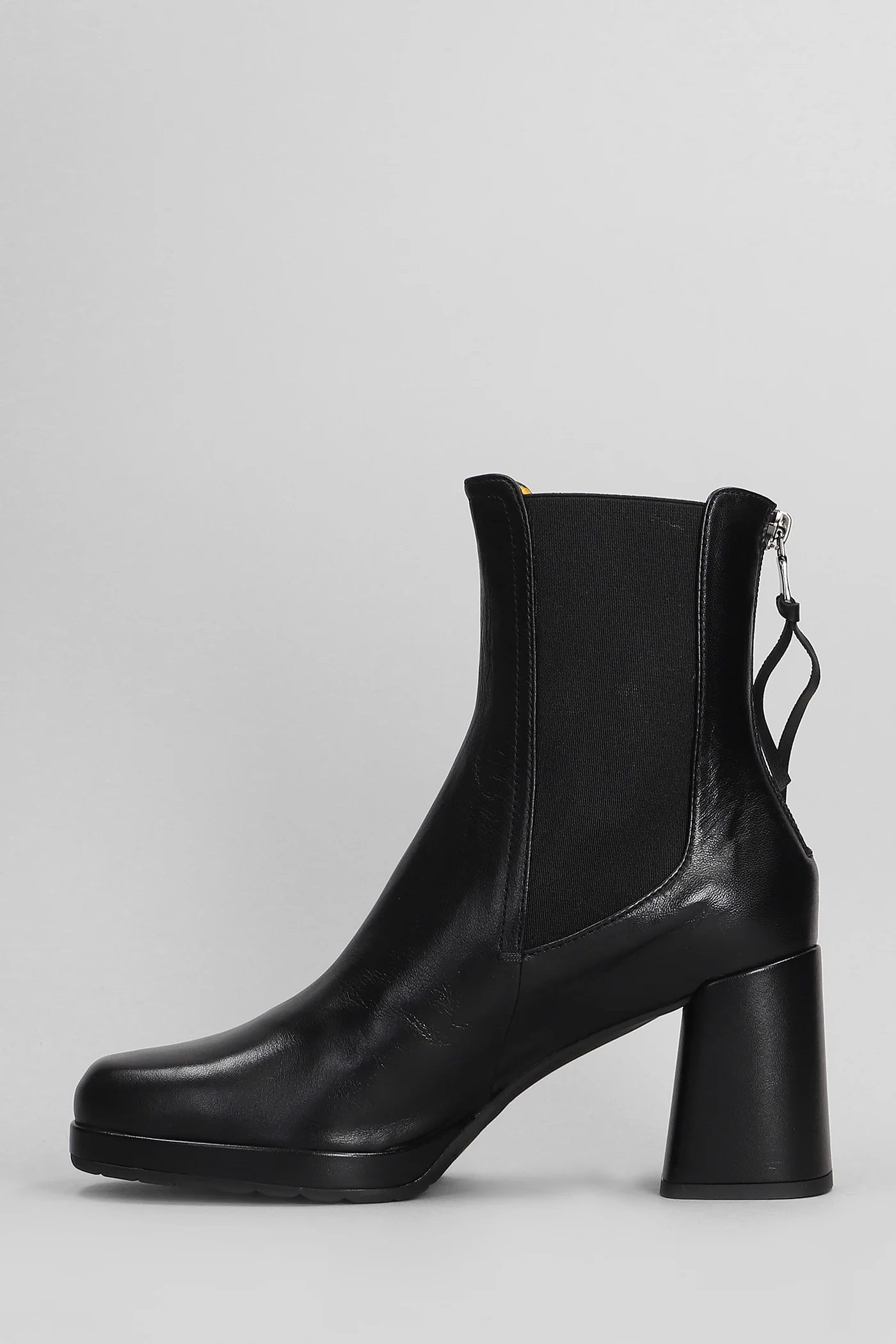 High heels Ankle boots in black leather - Image 3