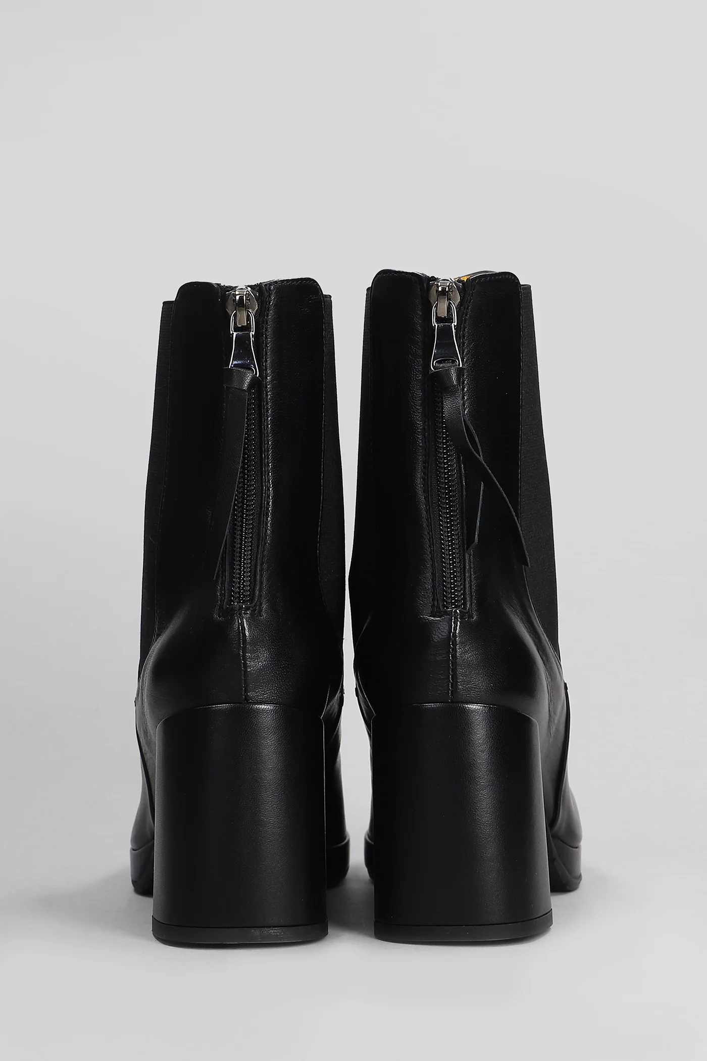 High heels Ankle boots in black leather - Image 4