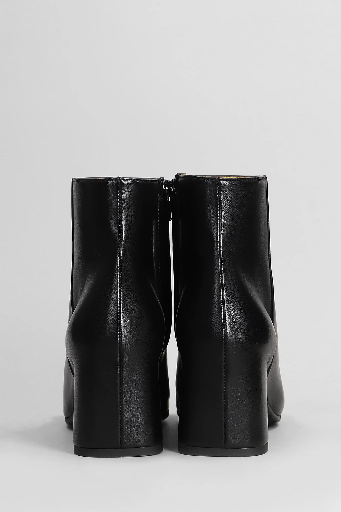 High heels Ankle boots in black leather - Image 4