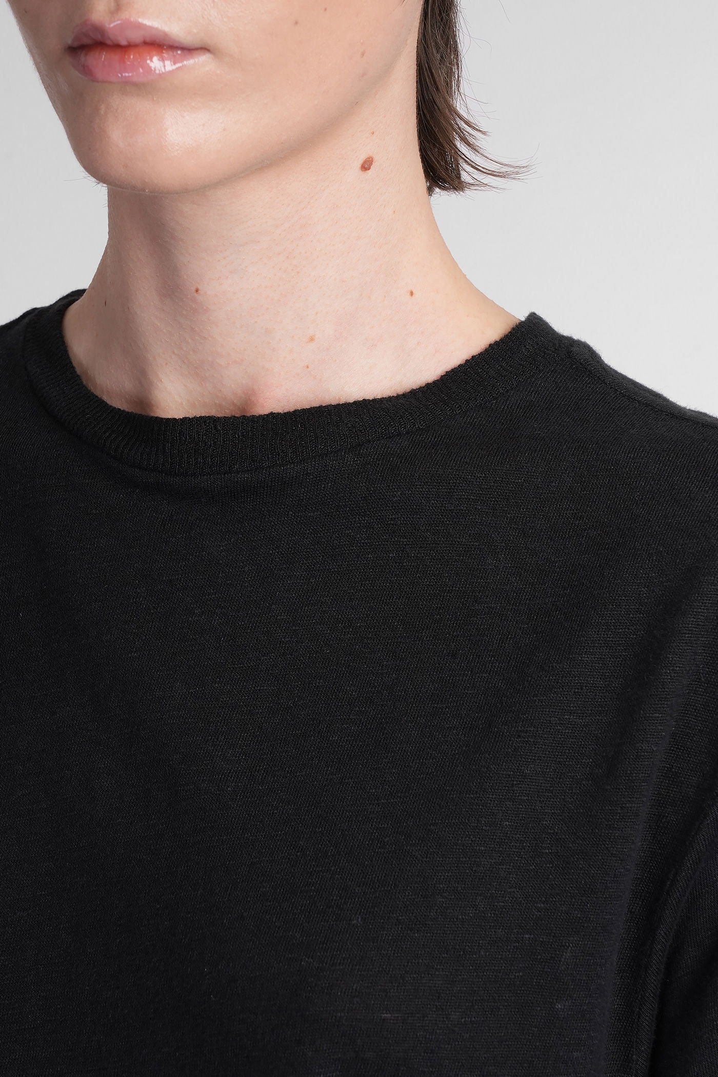 Zewel T-Shirt in black linen - Image 5