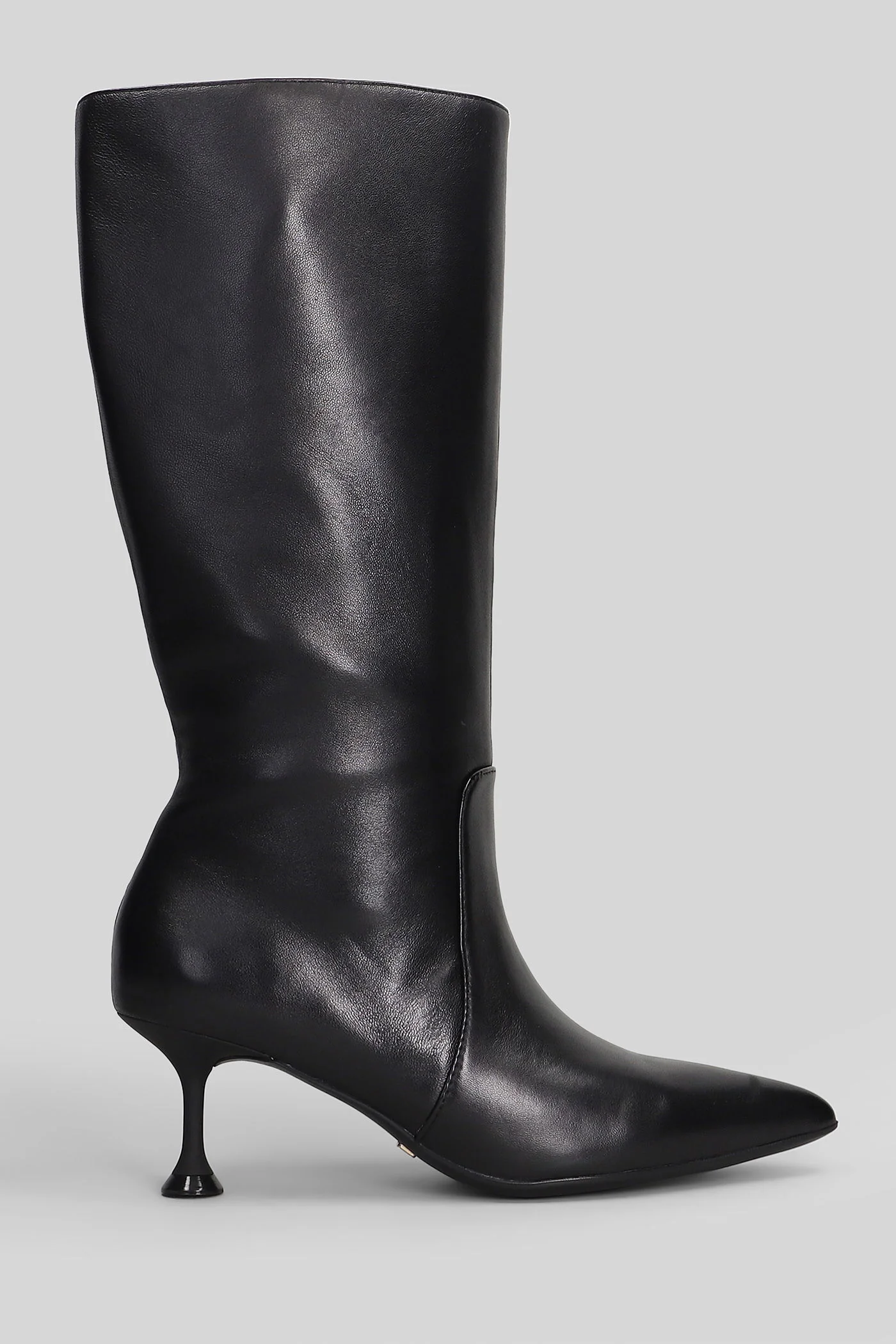 High heels boots in black leather - Image 11