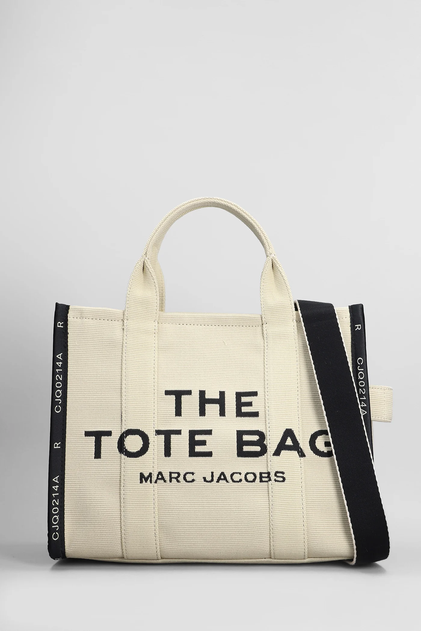 The medium tote Tote in beige cotton