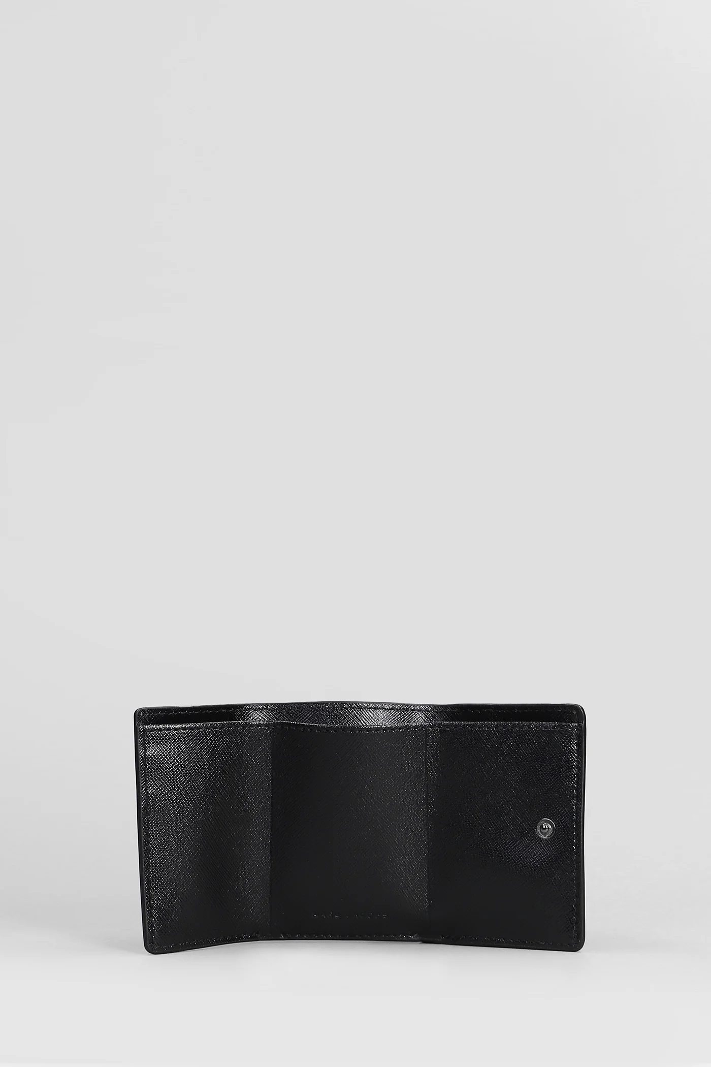 The mini trifold Wallet in black leather - Image 4