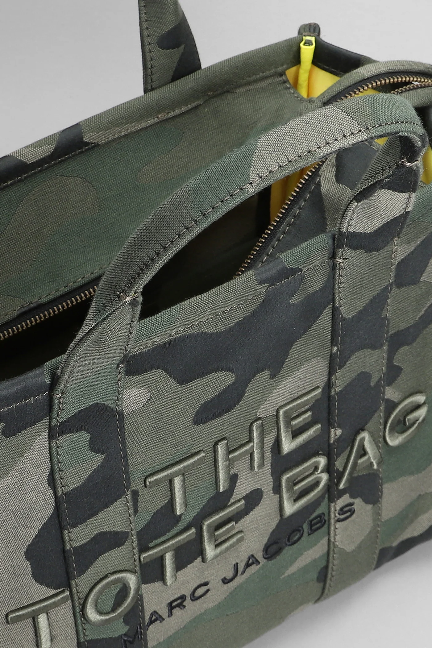 Traveler Tote in camouflage cotton - Image 4