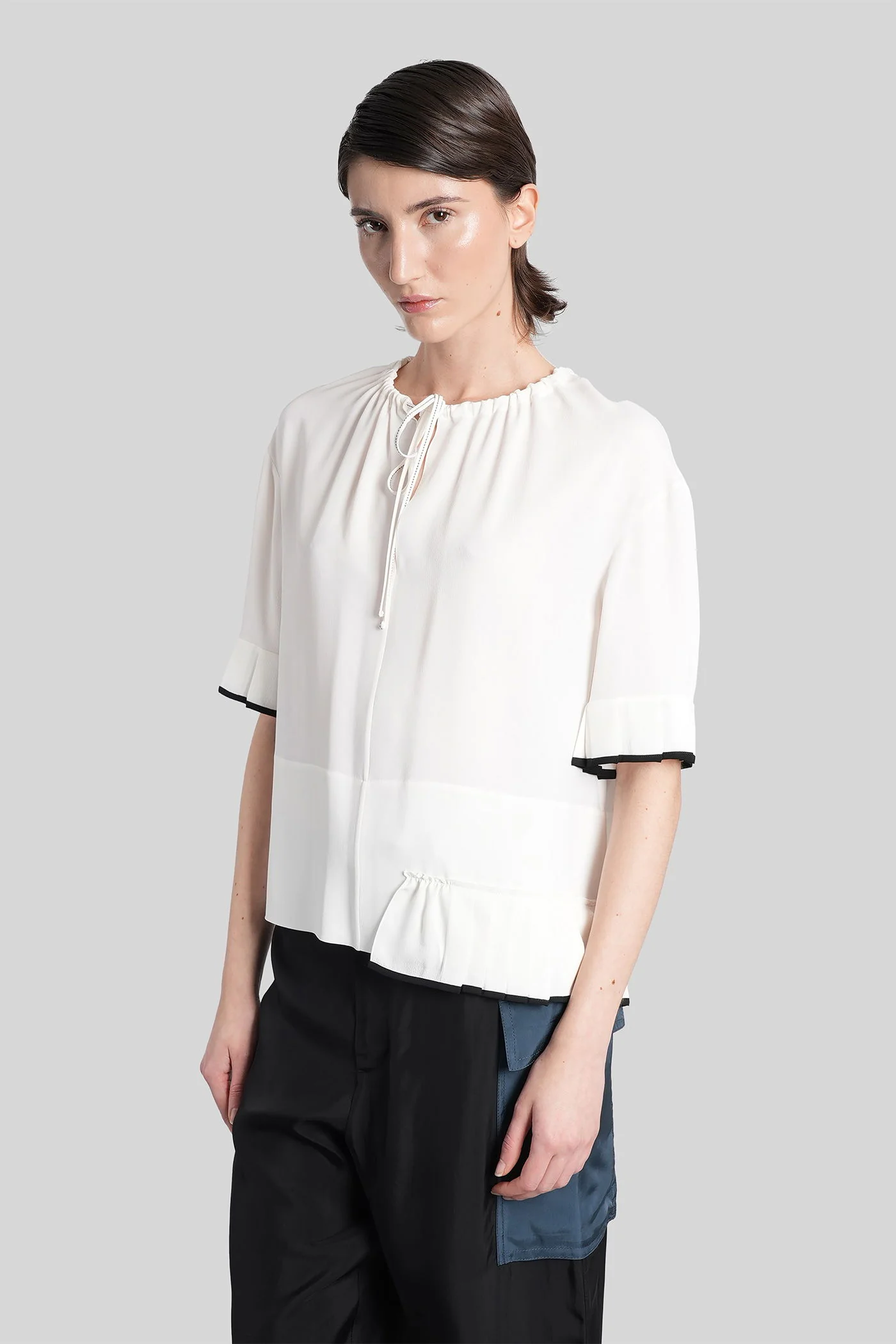 Blouse in white silk - Image 4