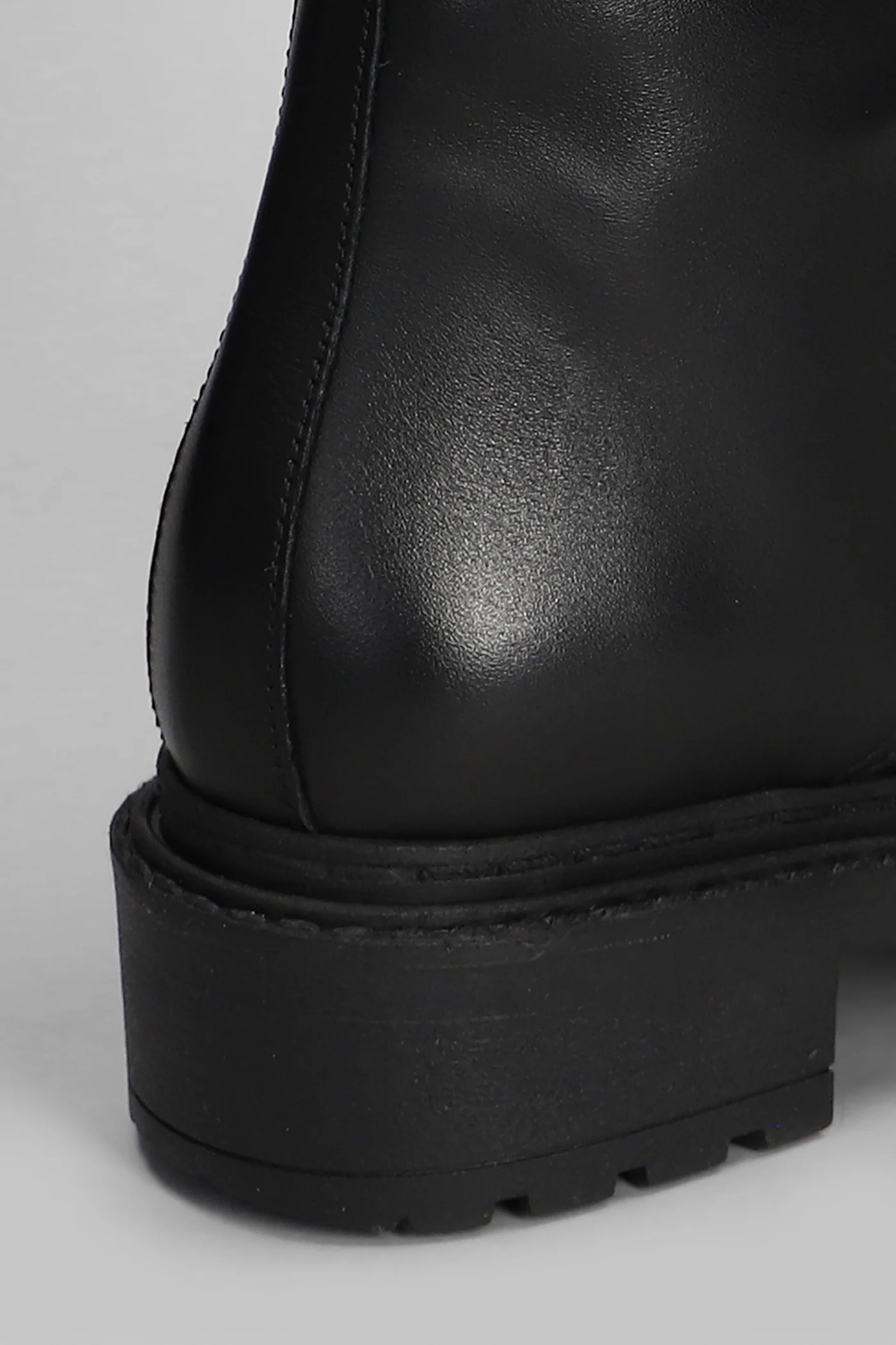 Combat boots in black leather - Image 5