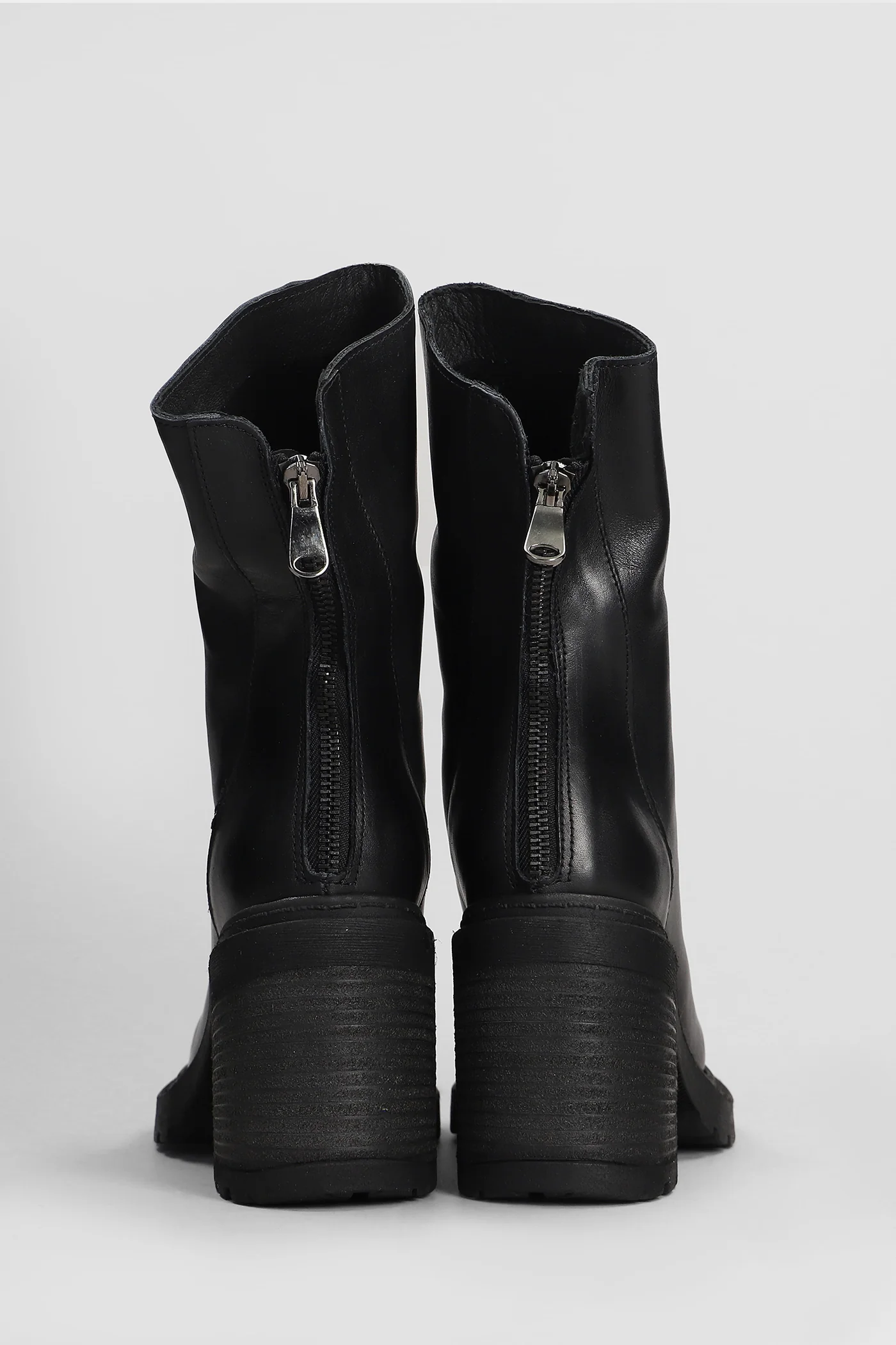 High heels Ankle boots in black leather - Image 4