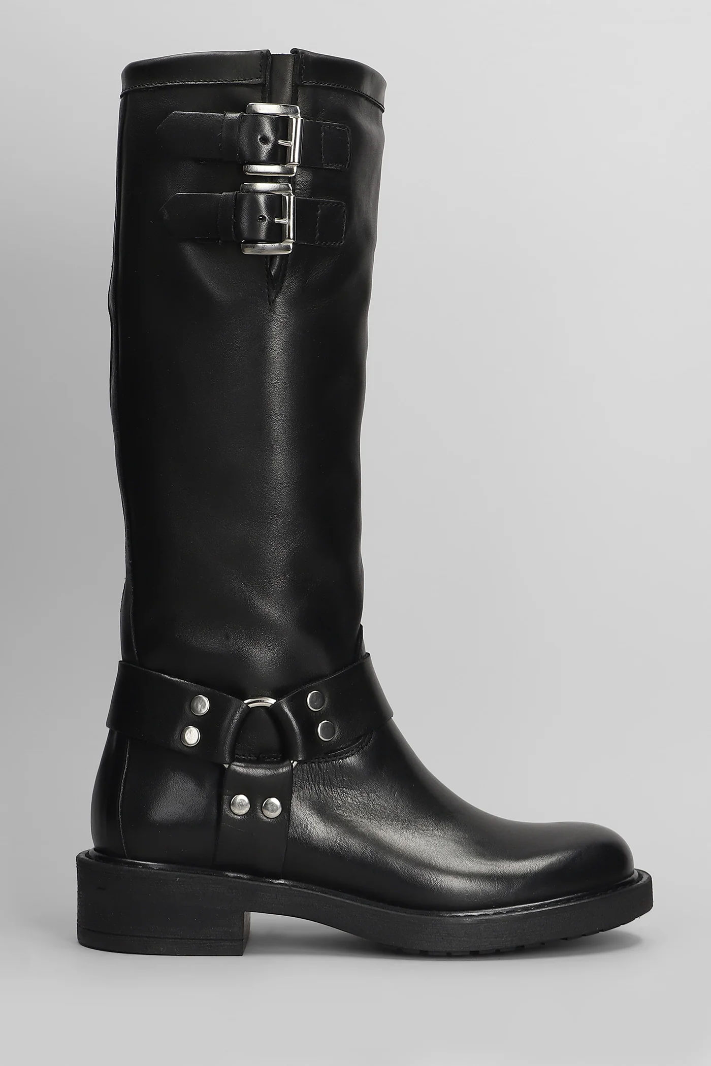 low heels boots in black leather