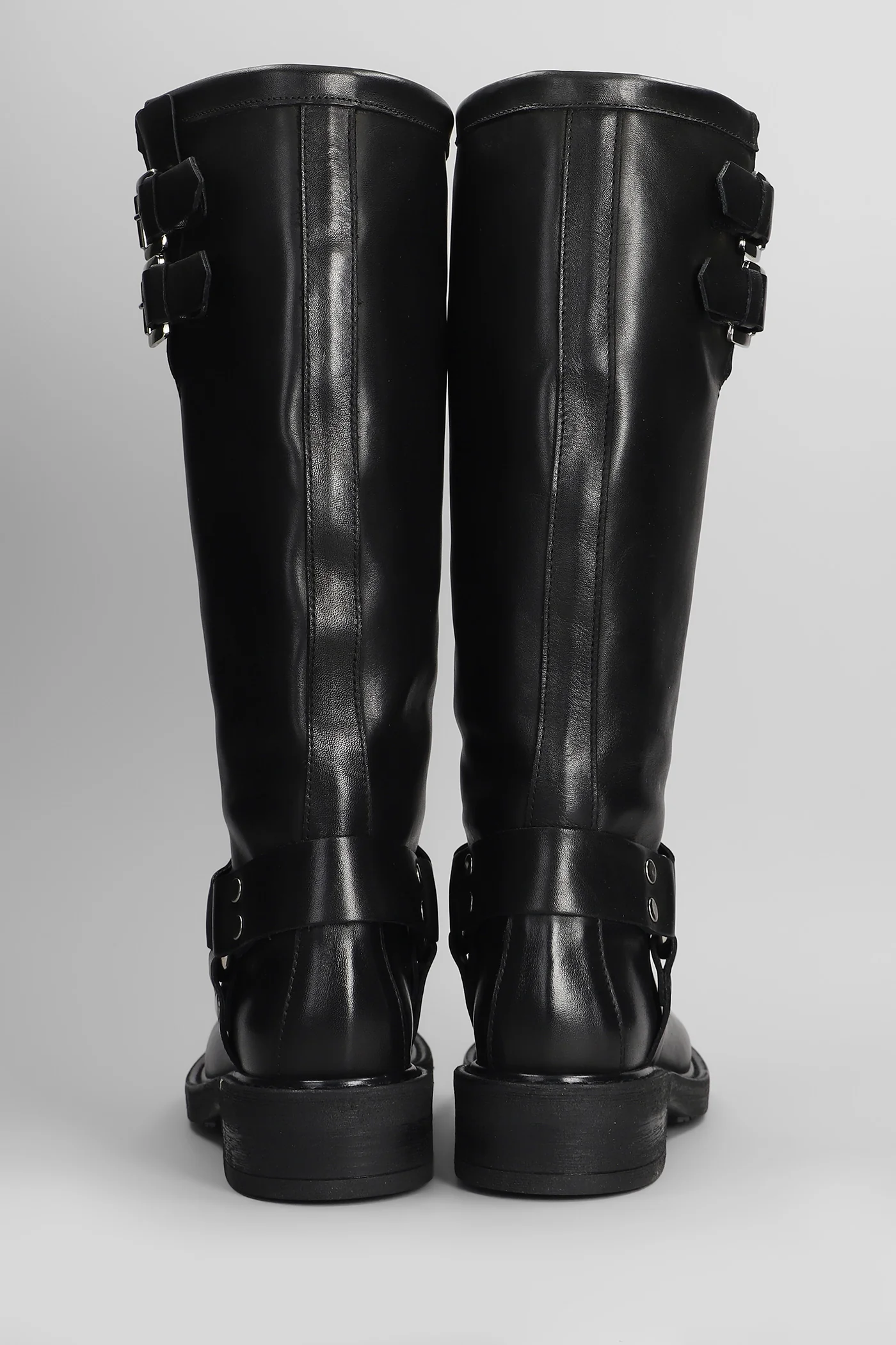 low heels boots in black leather - Image 4