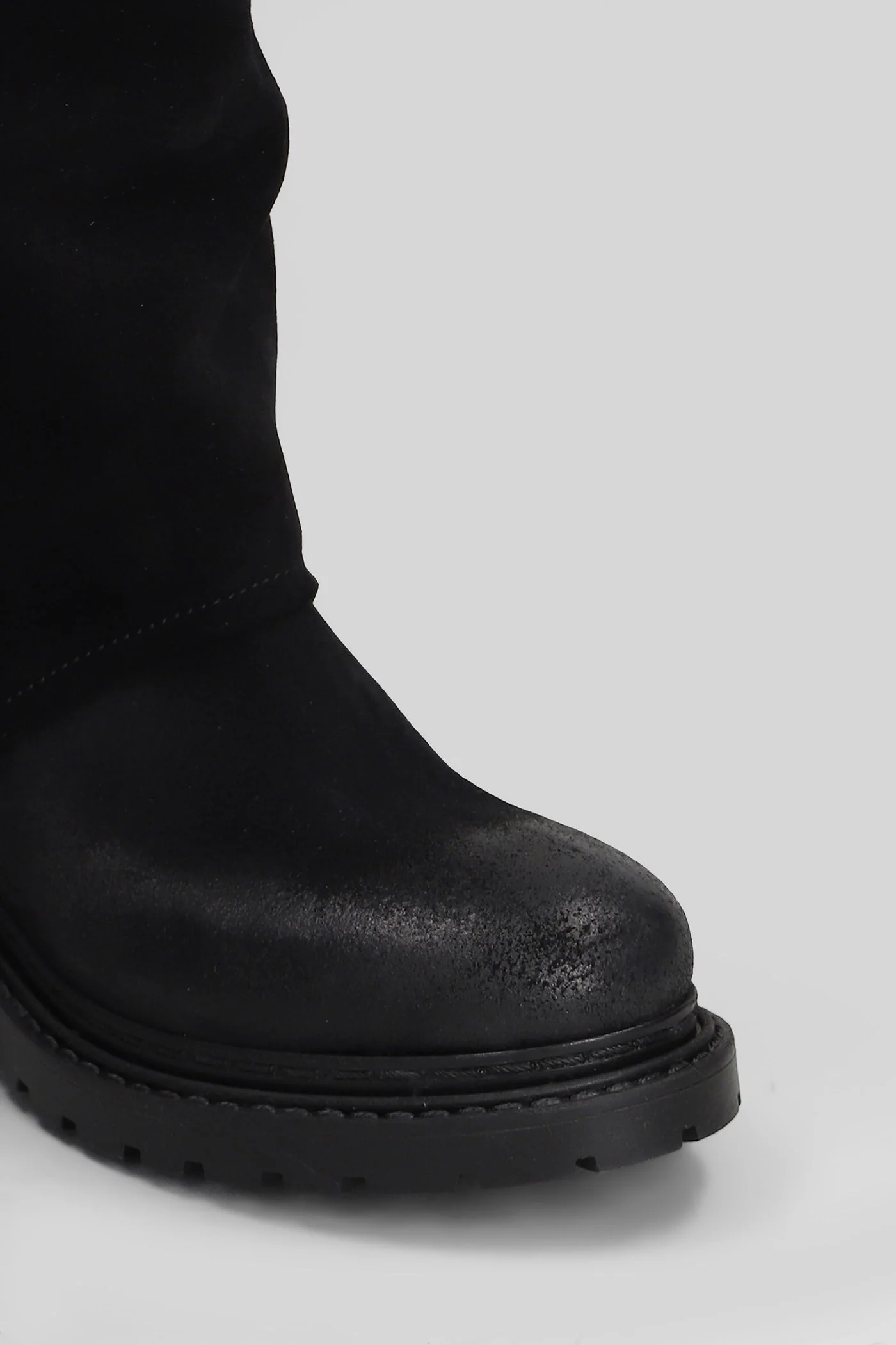 low heels boots in black suede - Image 5