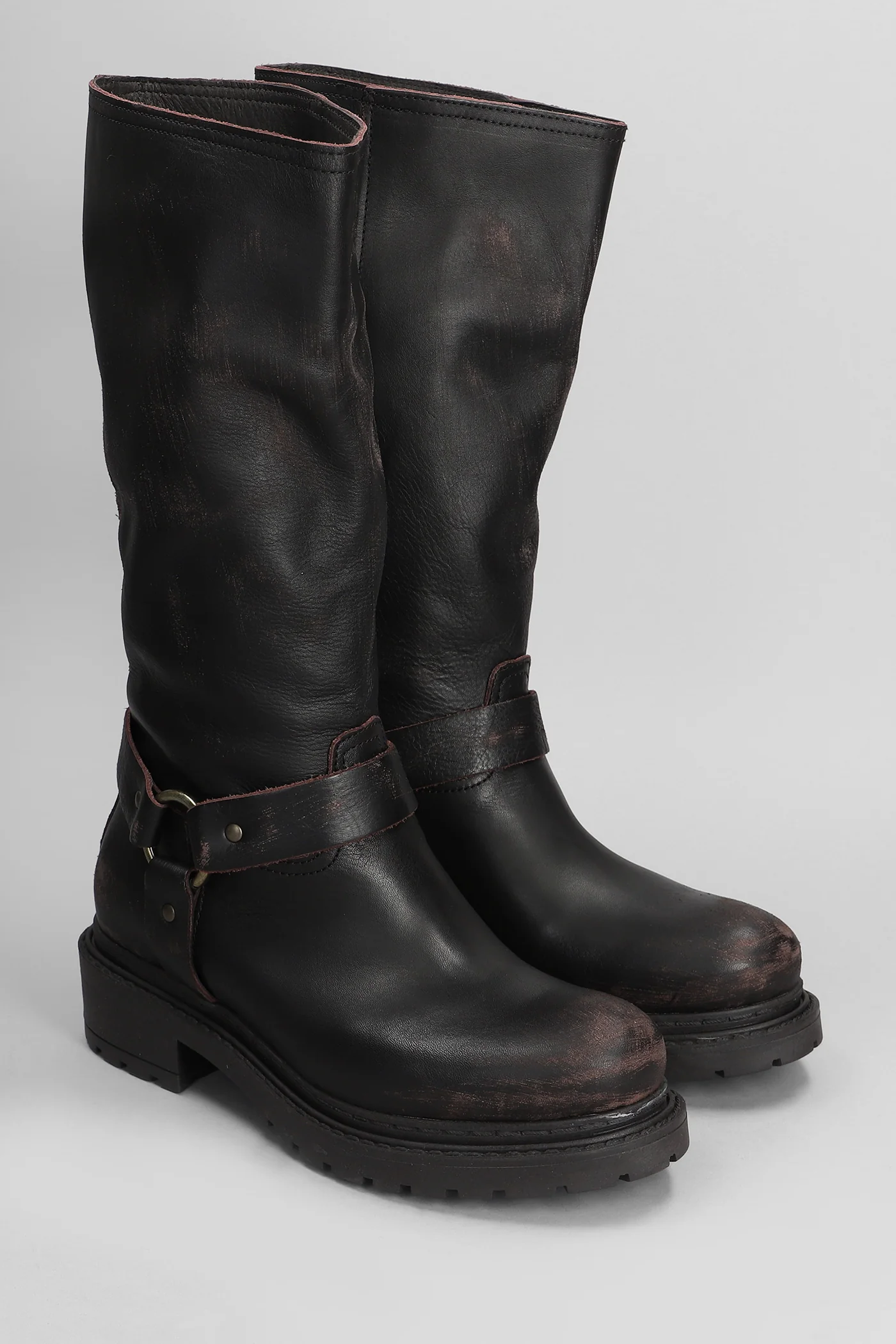 low heels boots in dark brown leather - Image 2