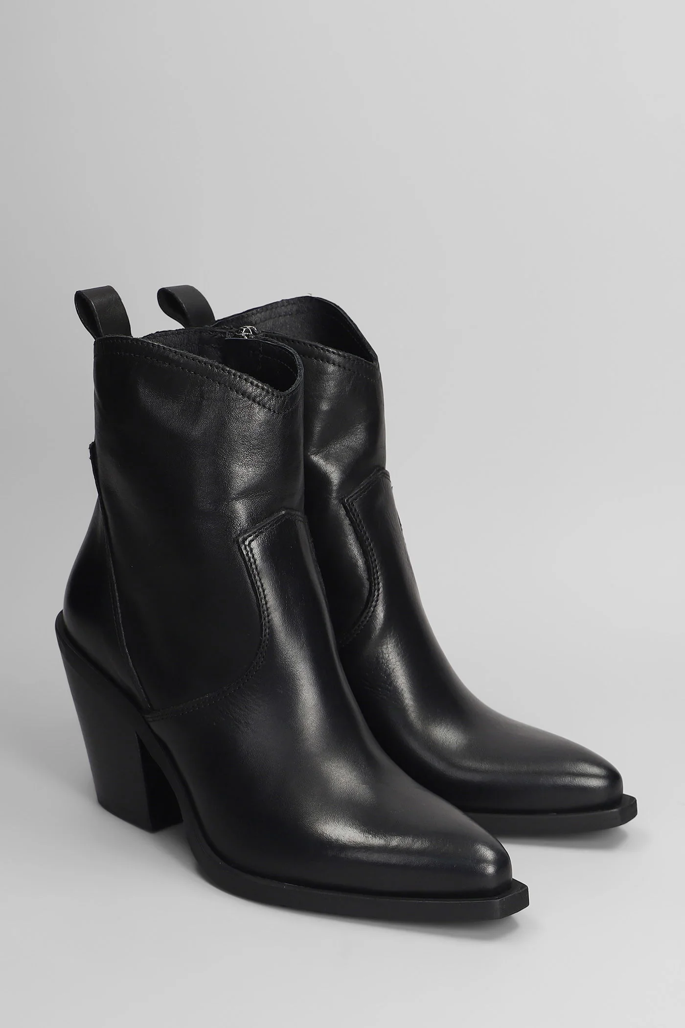 texan Ankle boots in black leather - Image 2