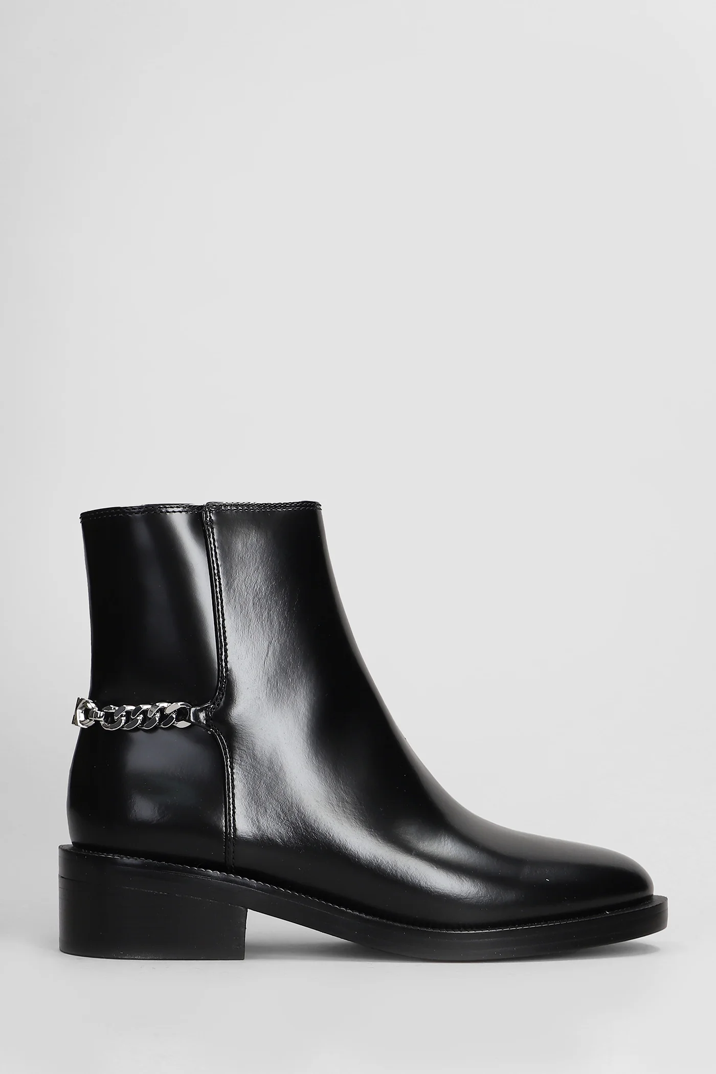Carlisle low heels Ankle boots in black leather
