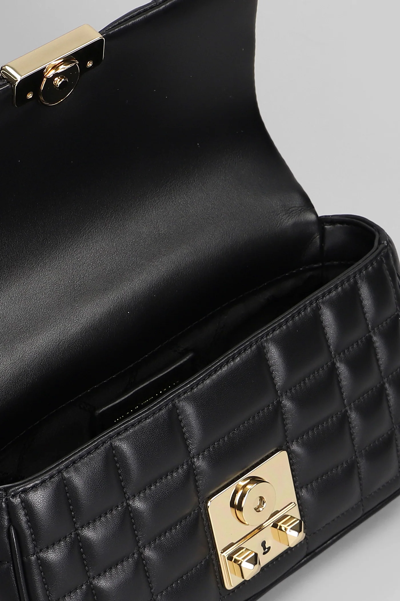 Tribeca Shoulder bag in black leather - Image 4