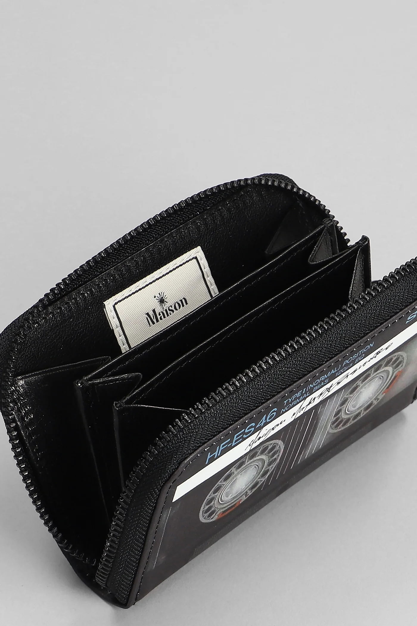 Wallet in black leather - Image 40