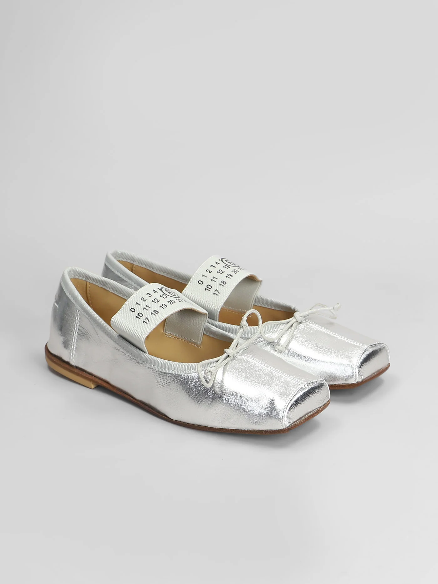 Ballet flats in silver leather - Image 2