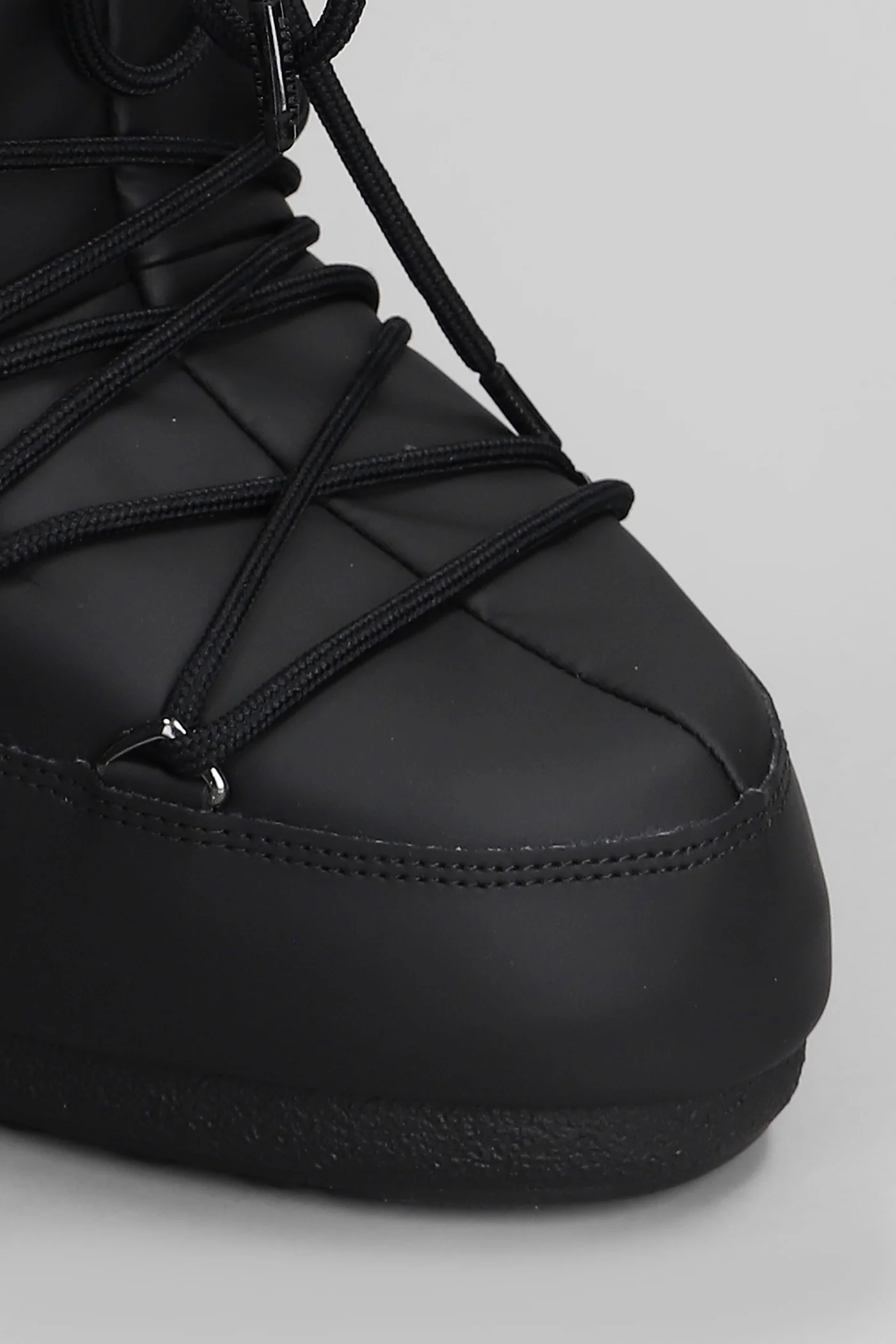 Mb icon rubber low heels boots in black polyester - Image 5