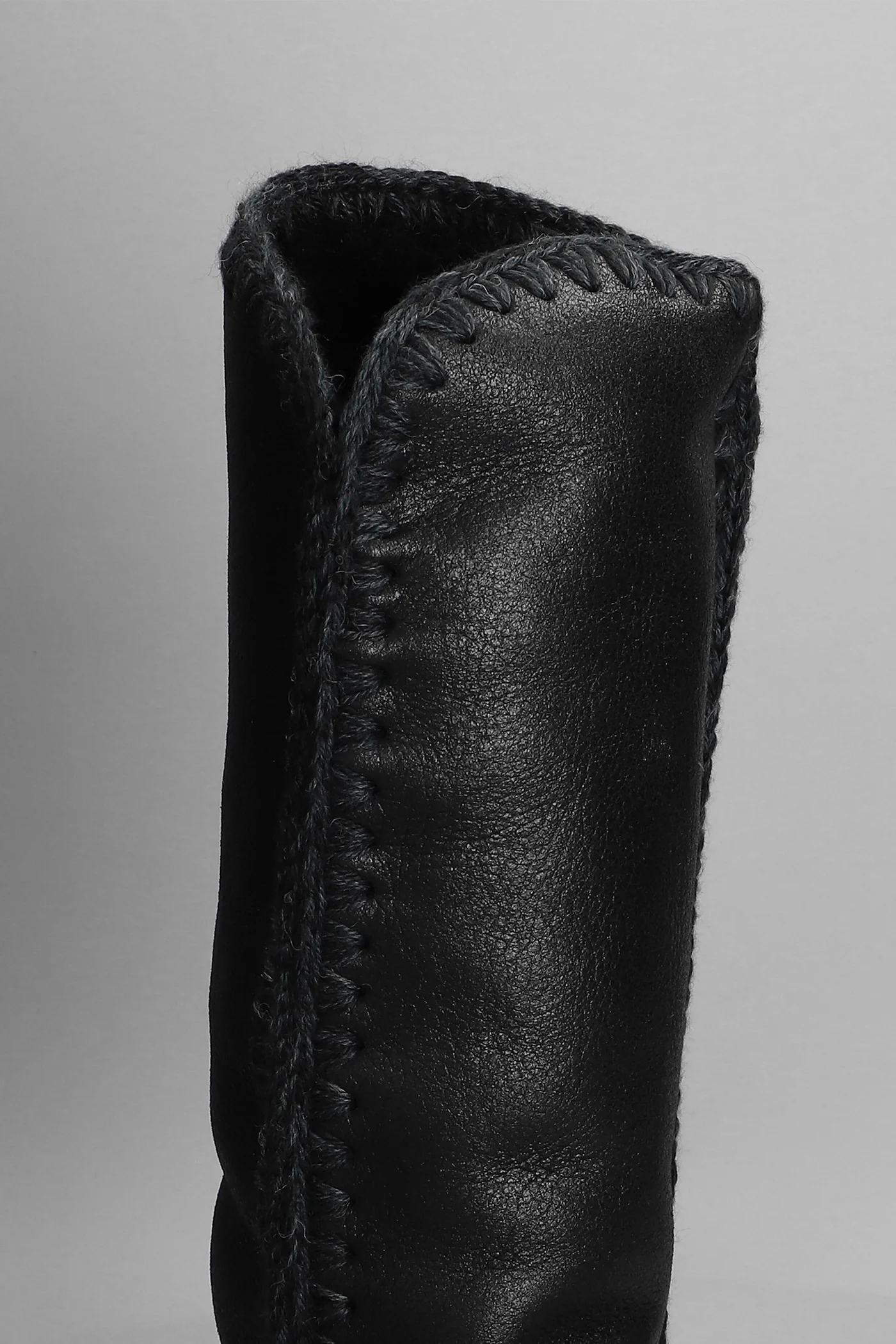 Eskimo 40 low heels boots in black leather - Image 5