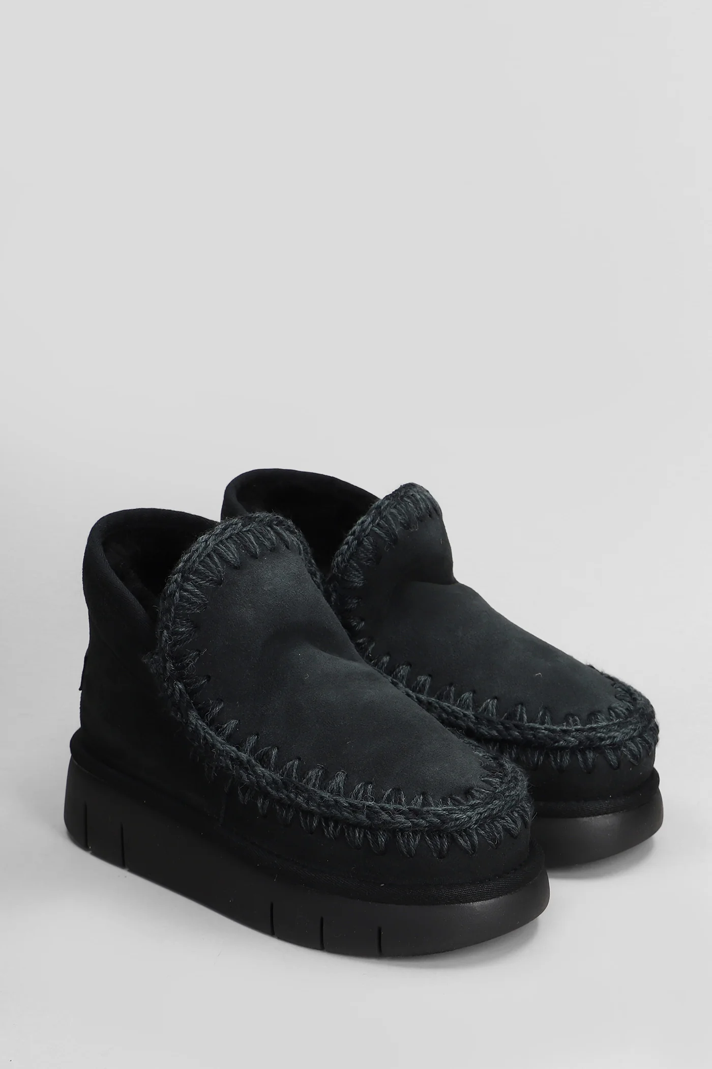 Eskimo bounce low heels Ankle boots in black suede - Image 2