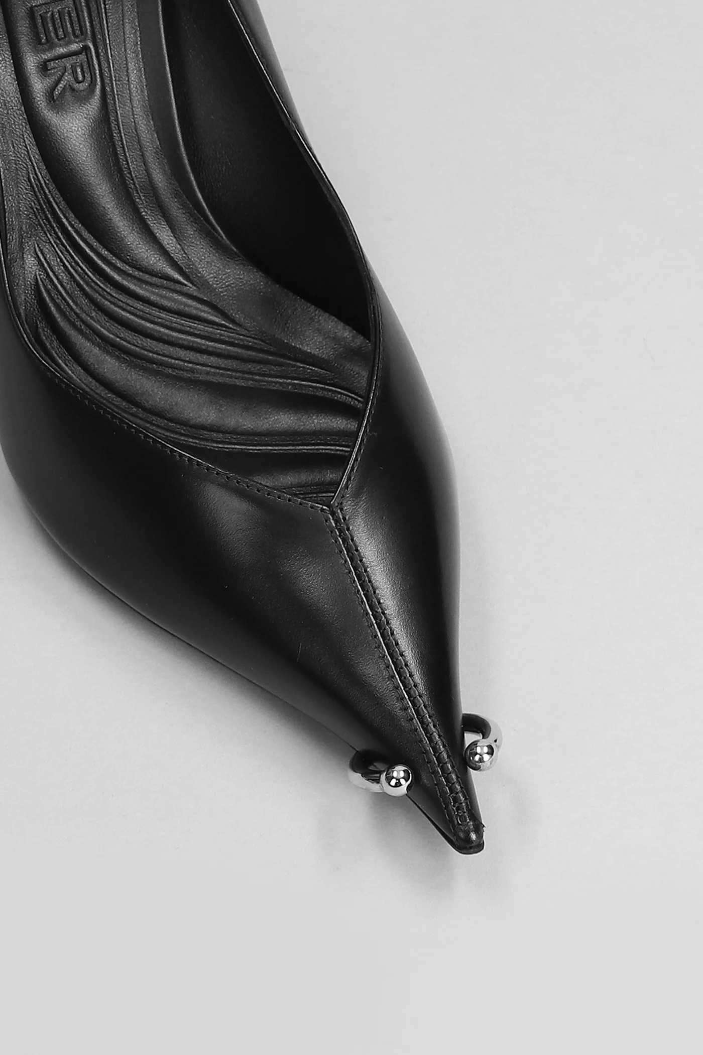 Pumps in black leather - Image 5