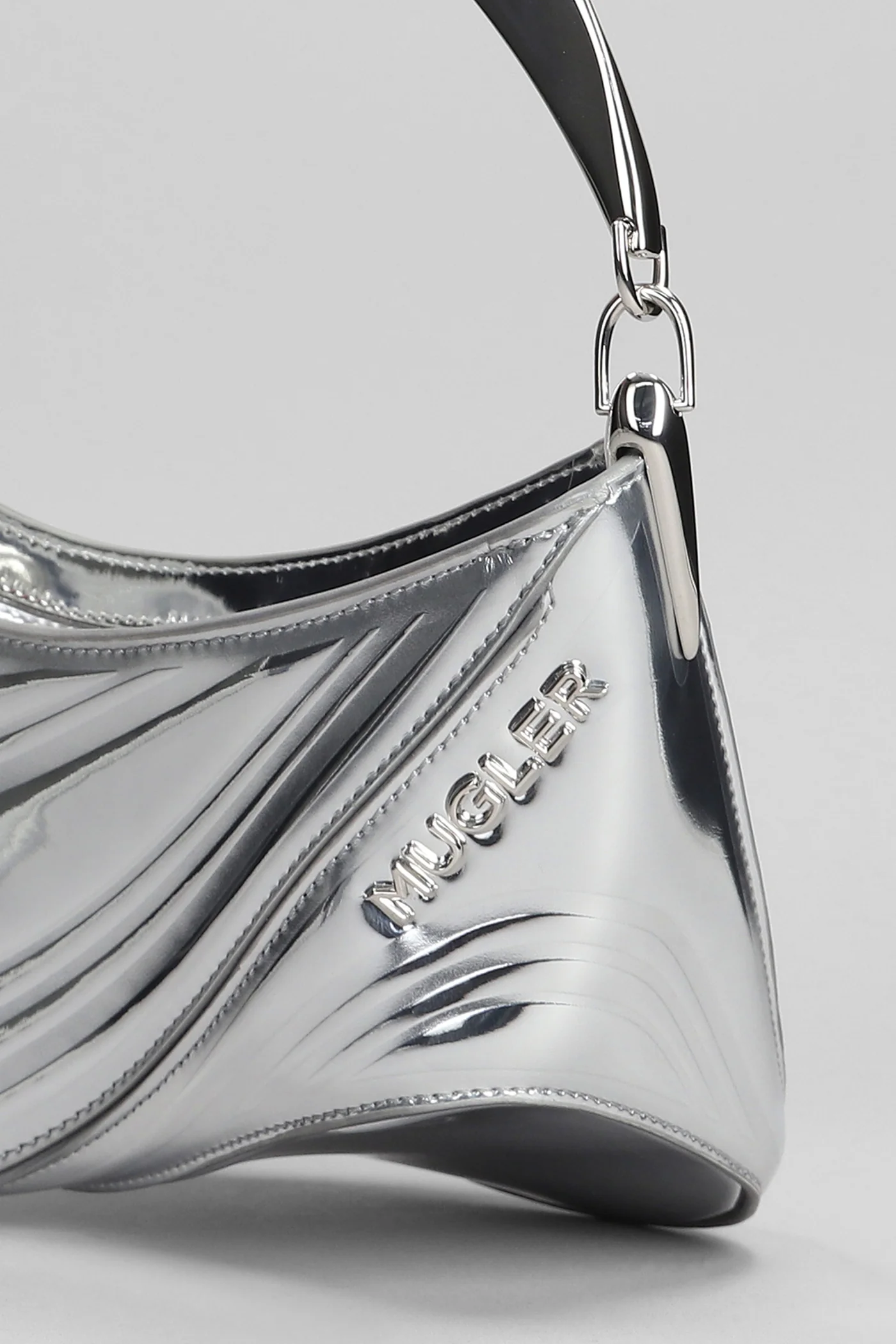 Shoulder bag in silver leather - Image 4
