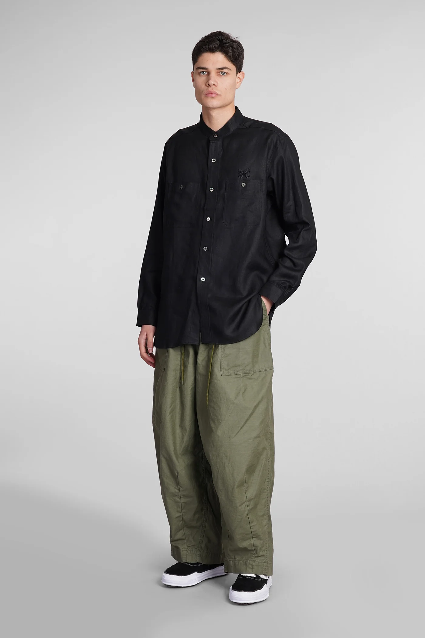 Shirt in black linen - Image 2