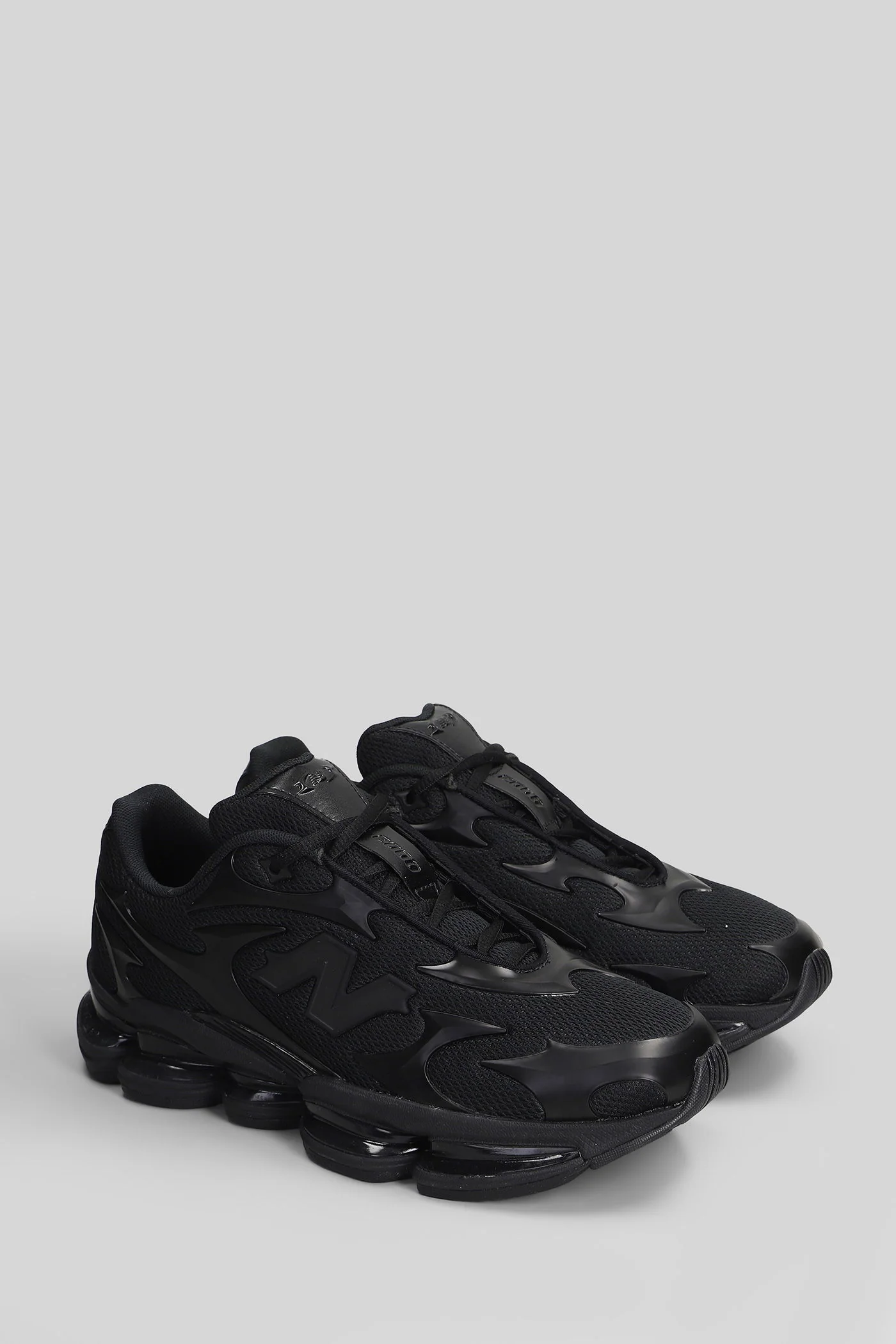 2000 Sneakers in black leather and fabric - Image 2