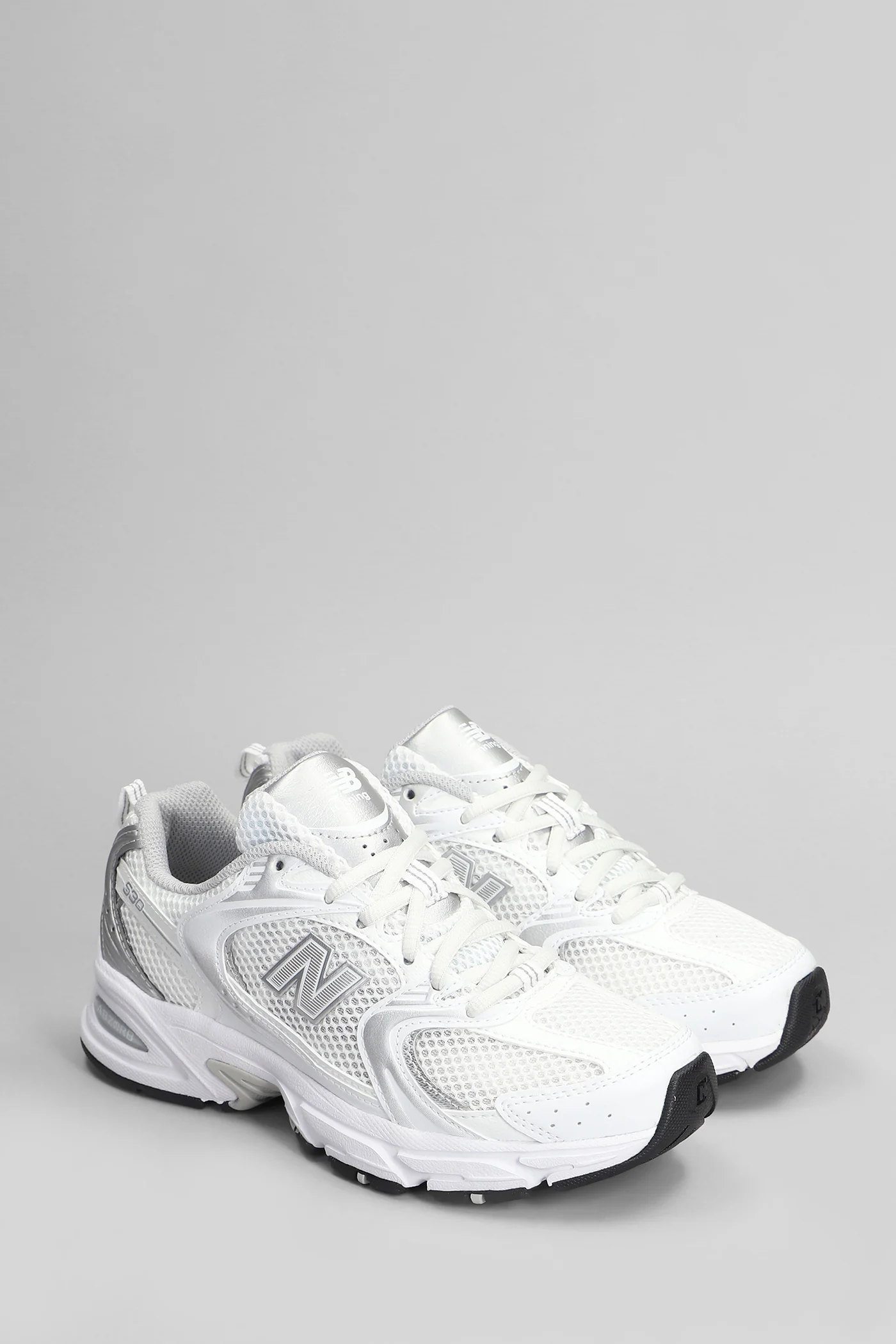 530 Sneakers in white leather and fabric - Image 2