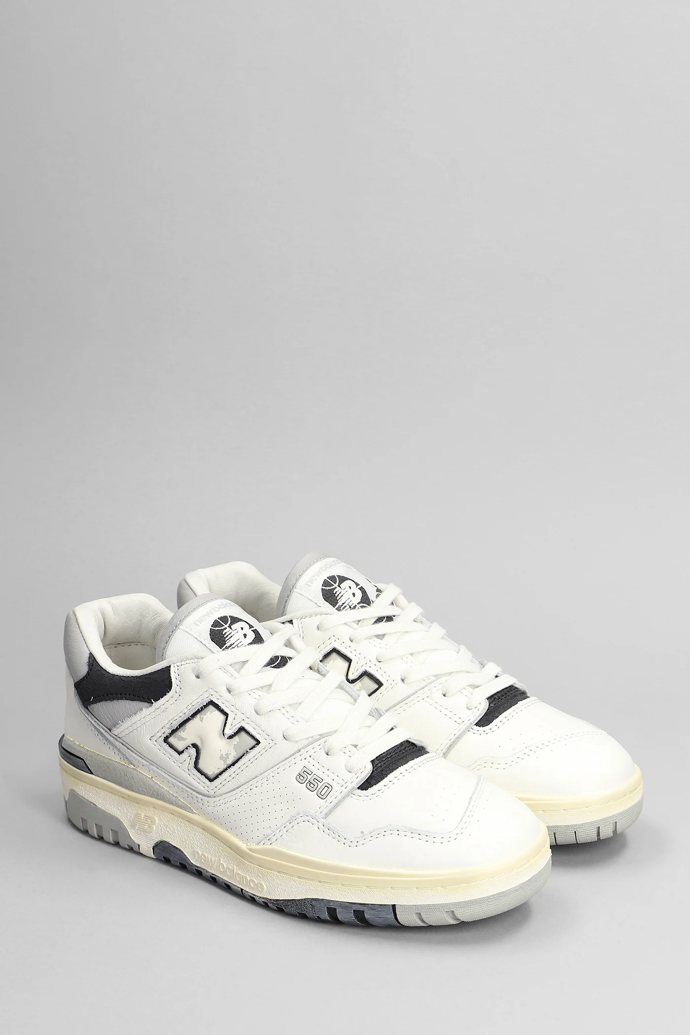 550 Sneakers in white leather - Image 2