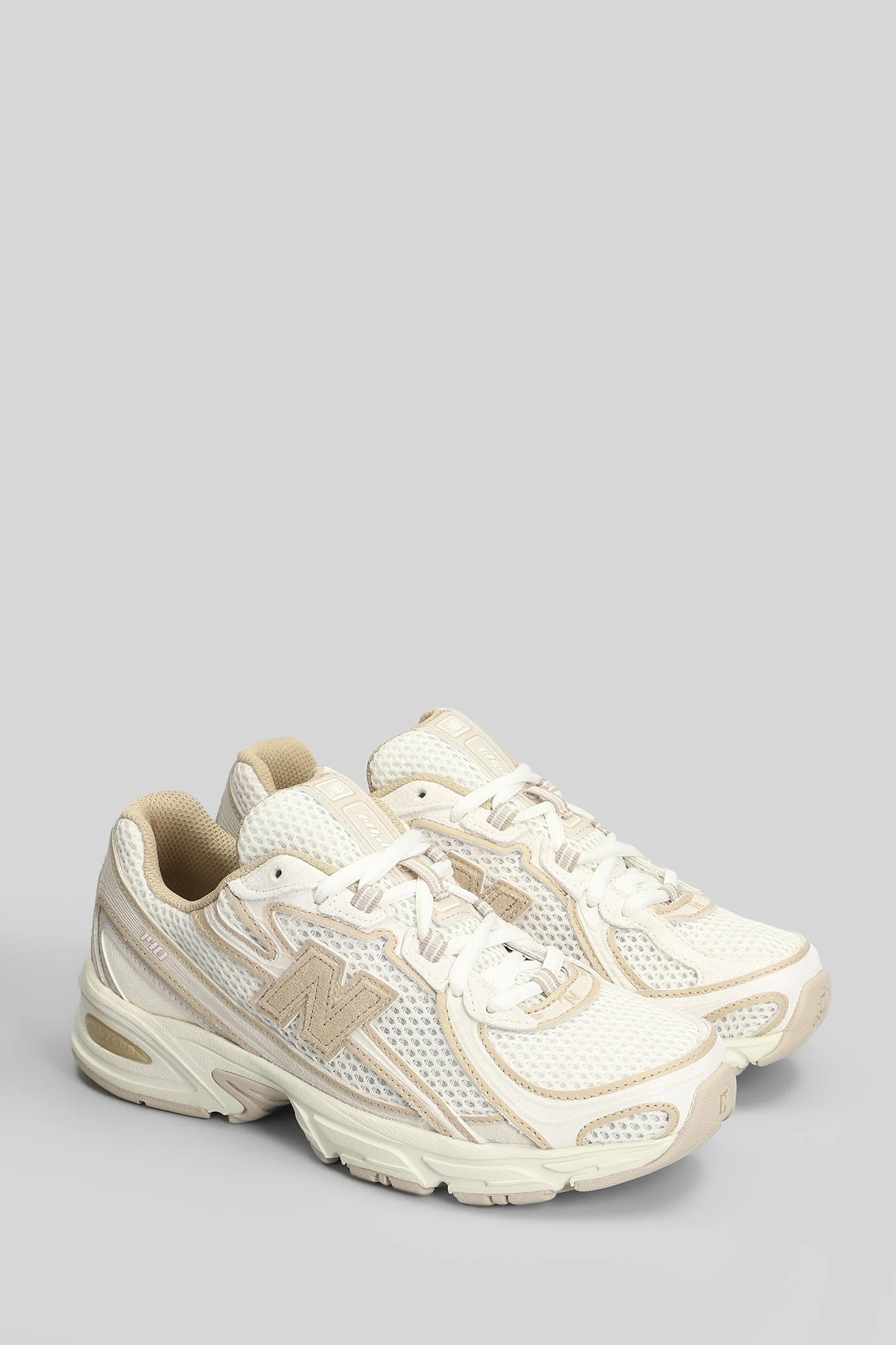740 Sneakers in beige leather and fabric - Image 2