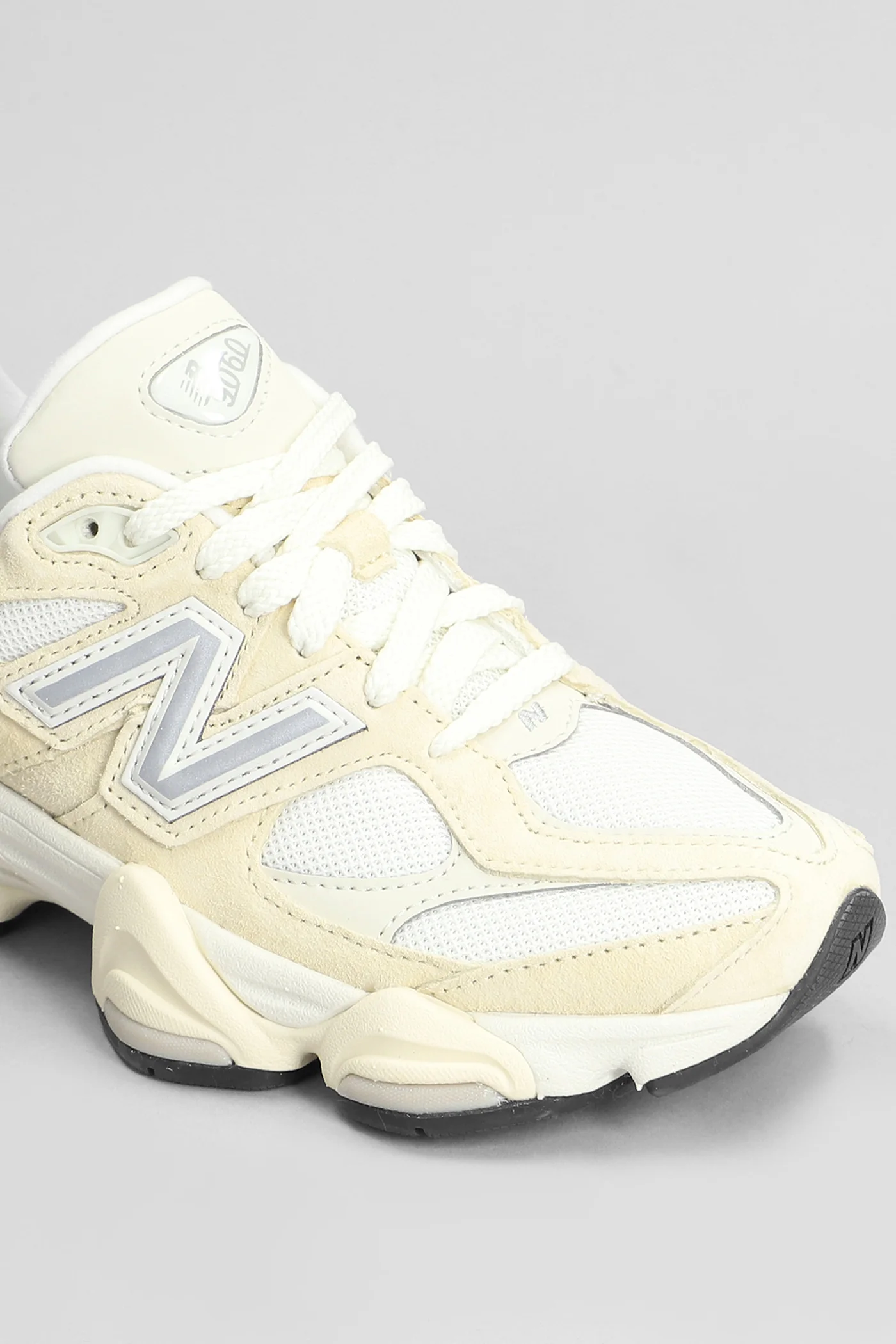 9060 Sneakers in beige Suede and fabric - Image 5