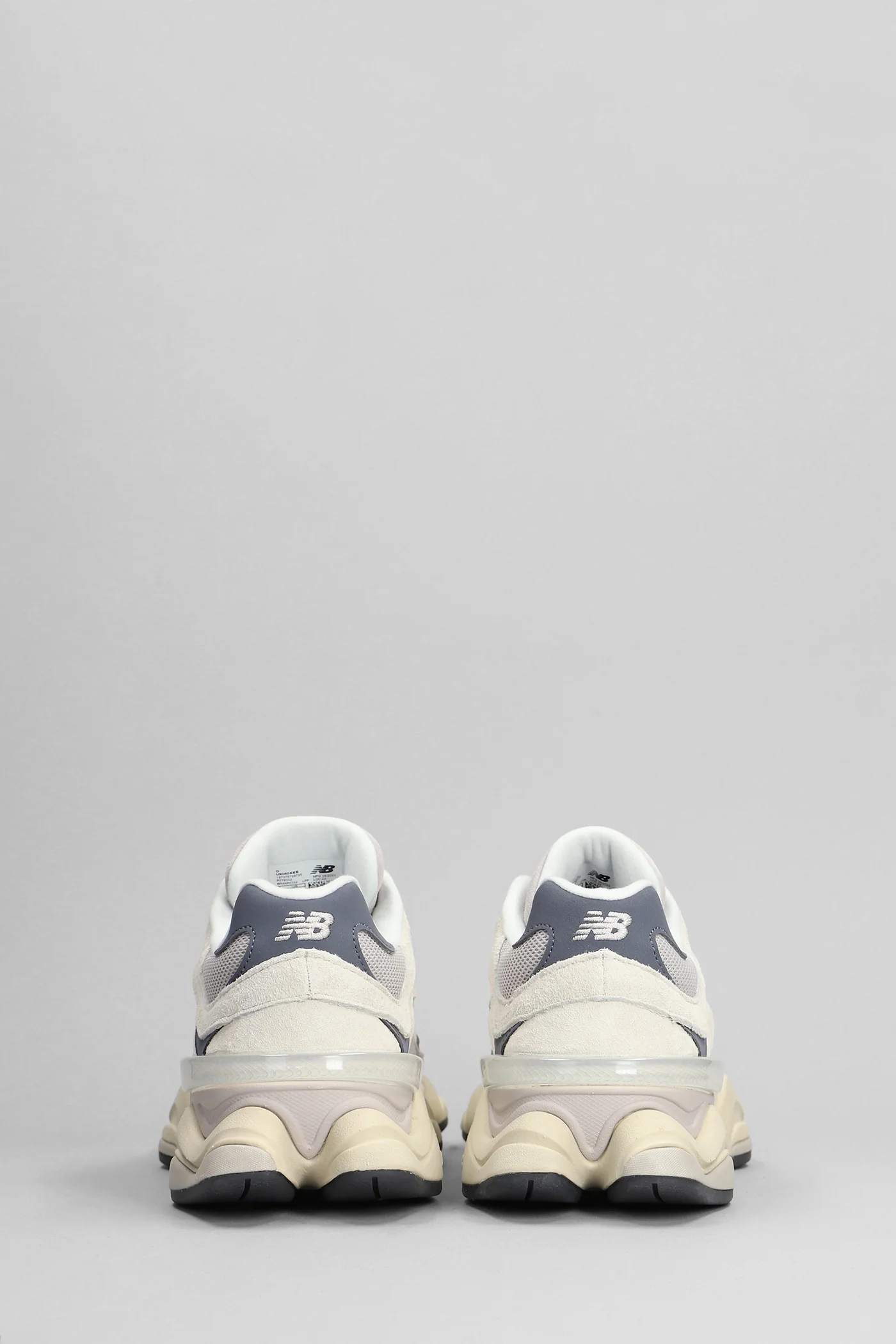 9060 Sneakers in beige Suede and fabric - Image 4