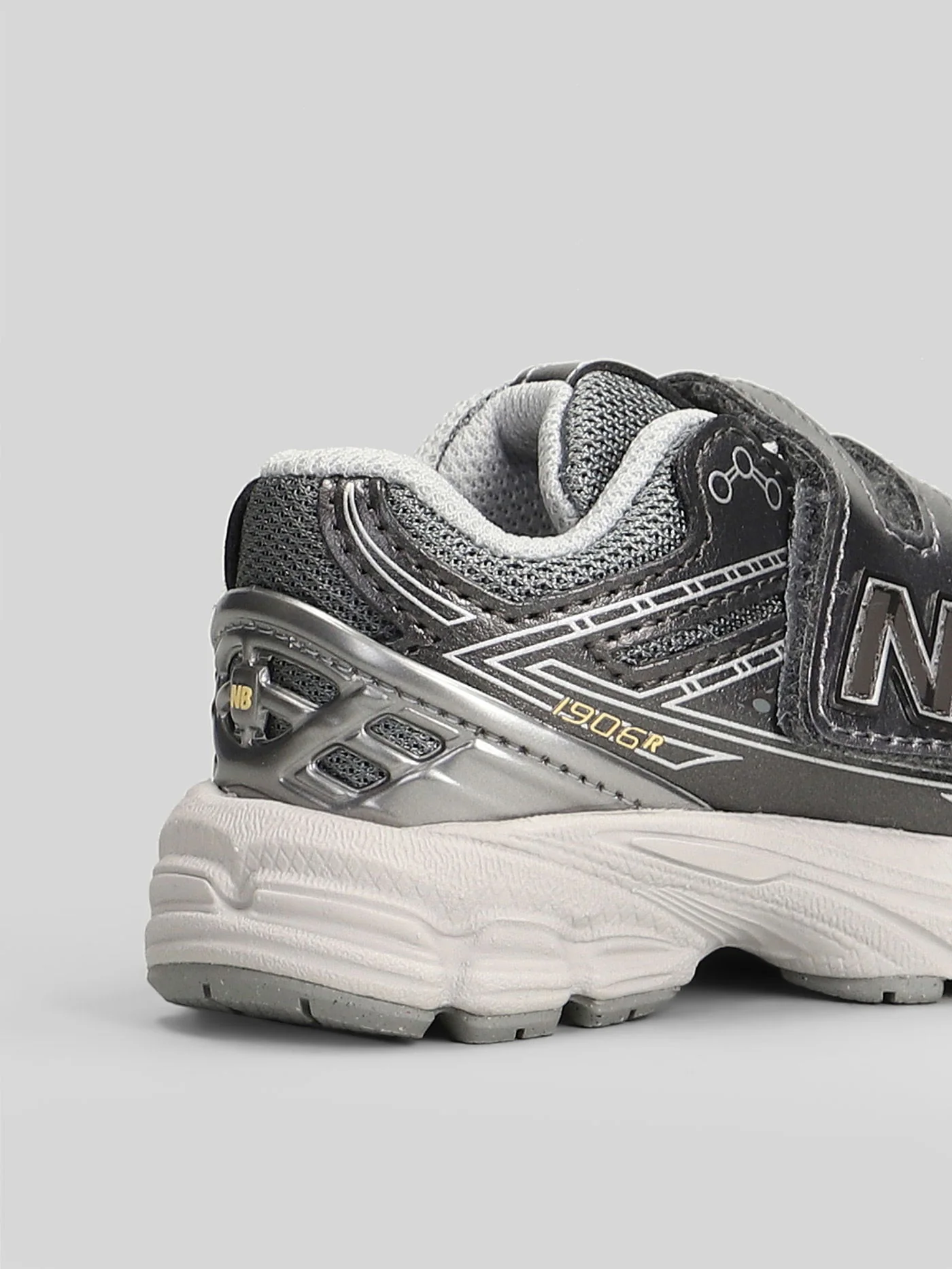 1906 Sneakers in Gunmetal leather and fabric - Image 10