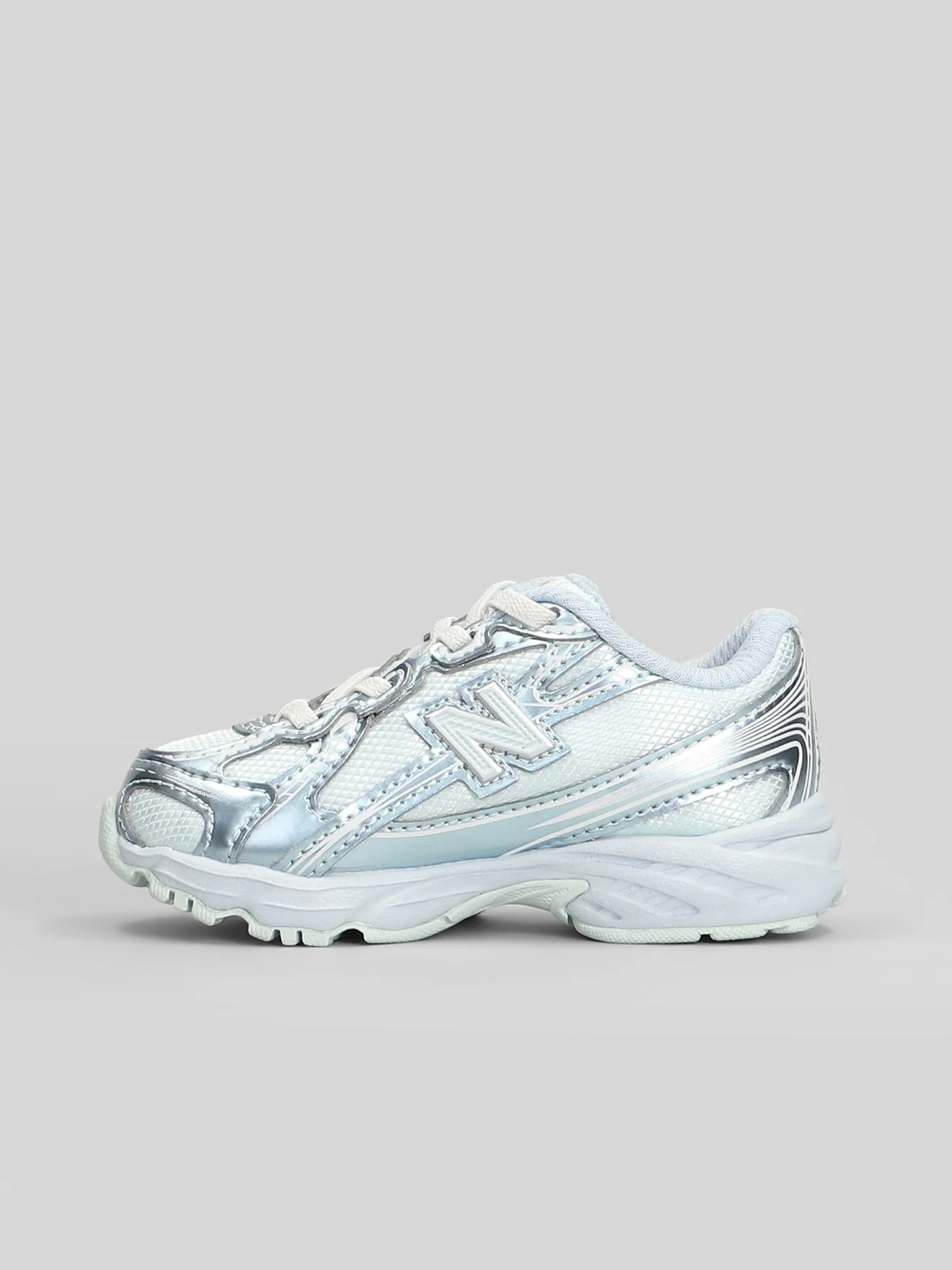 740 Sneakers in cyan leather and fabric - Image 3