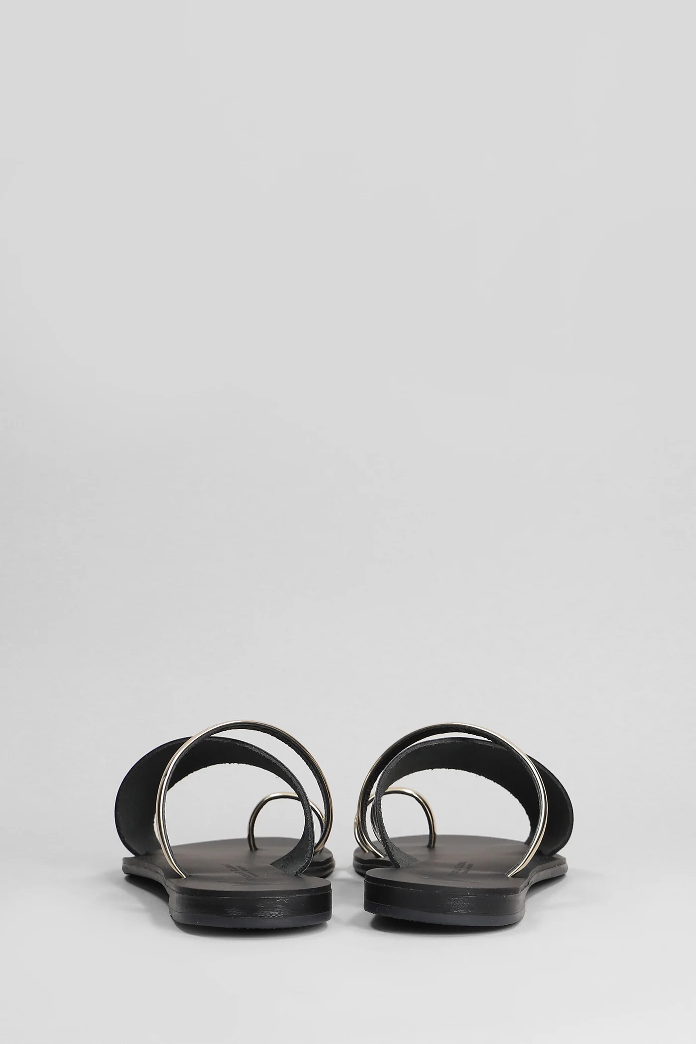 Flats in black leather - Image 4