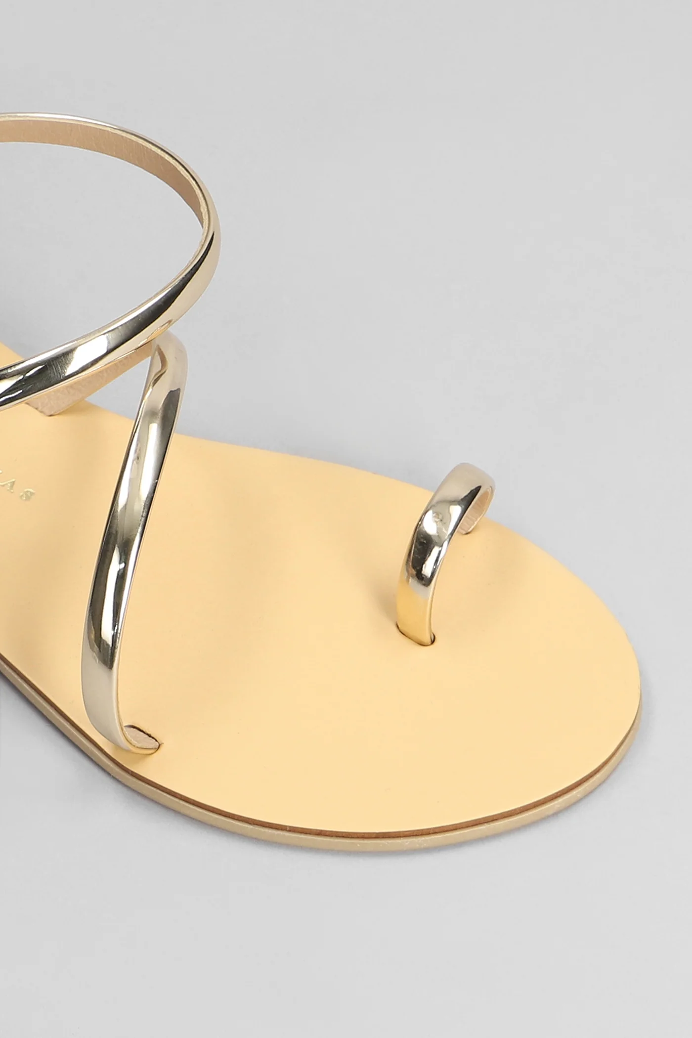 Flats in gold leather - Image 5