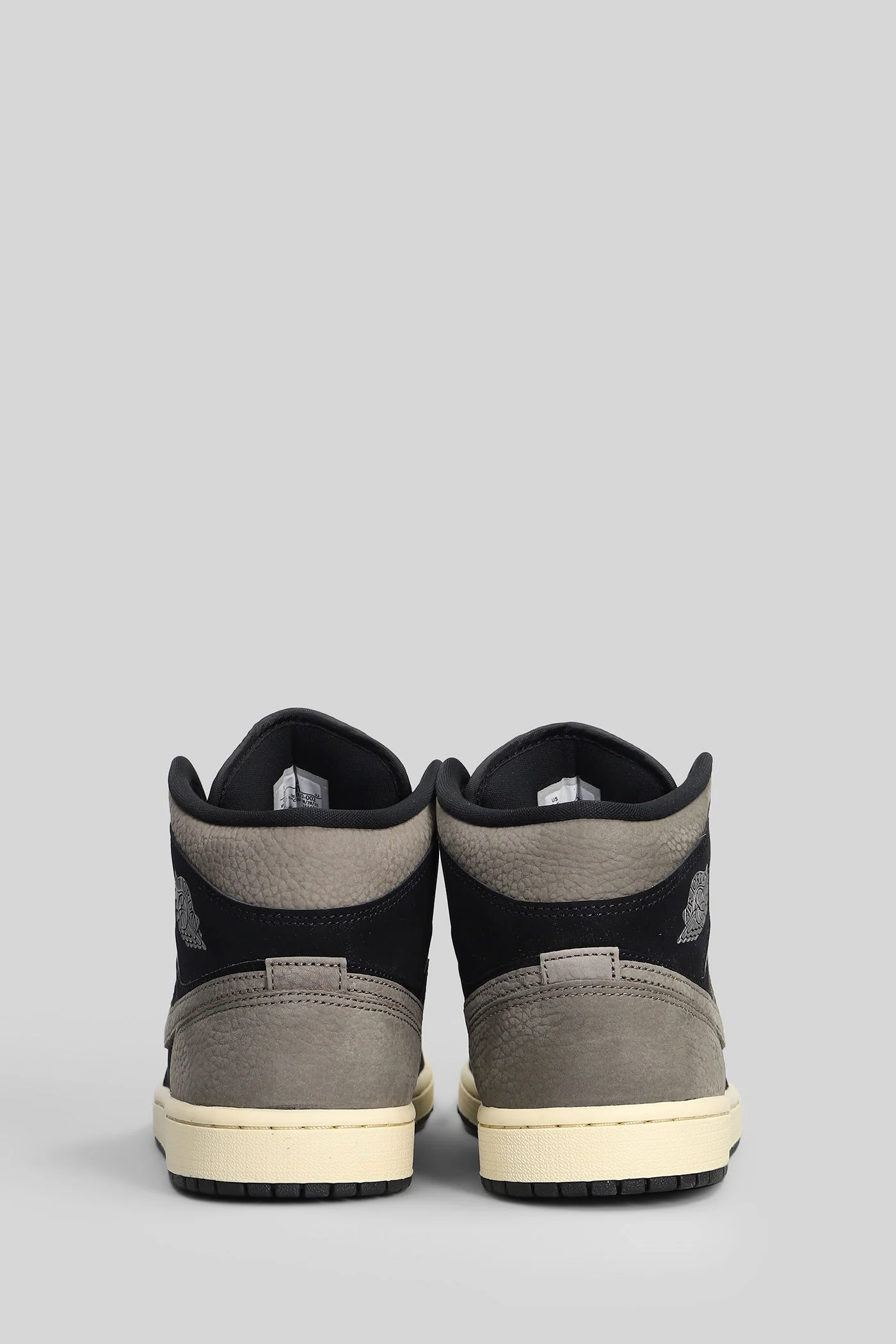 Air Jordan 1 Mid Se Sneakers in black suede - Image 4