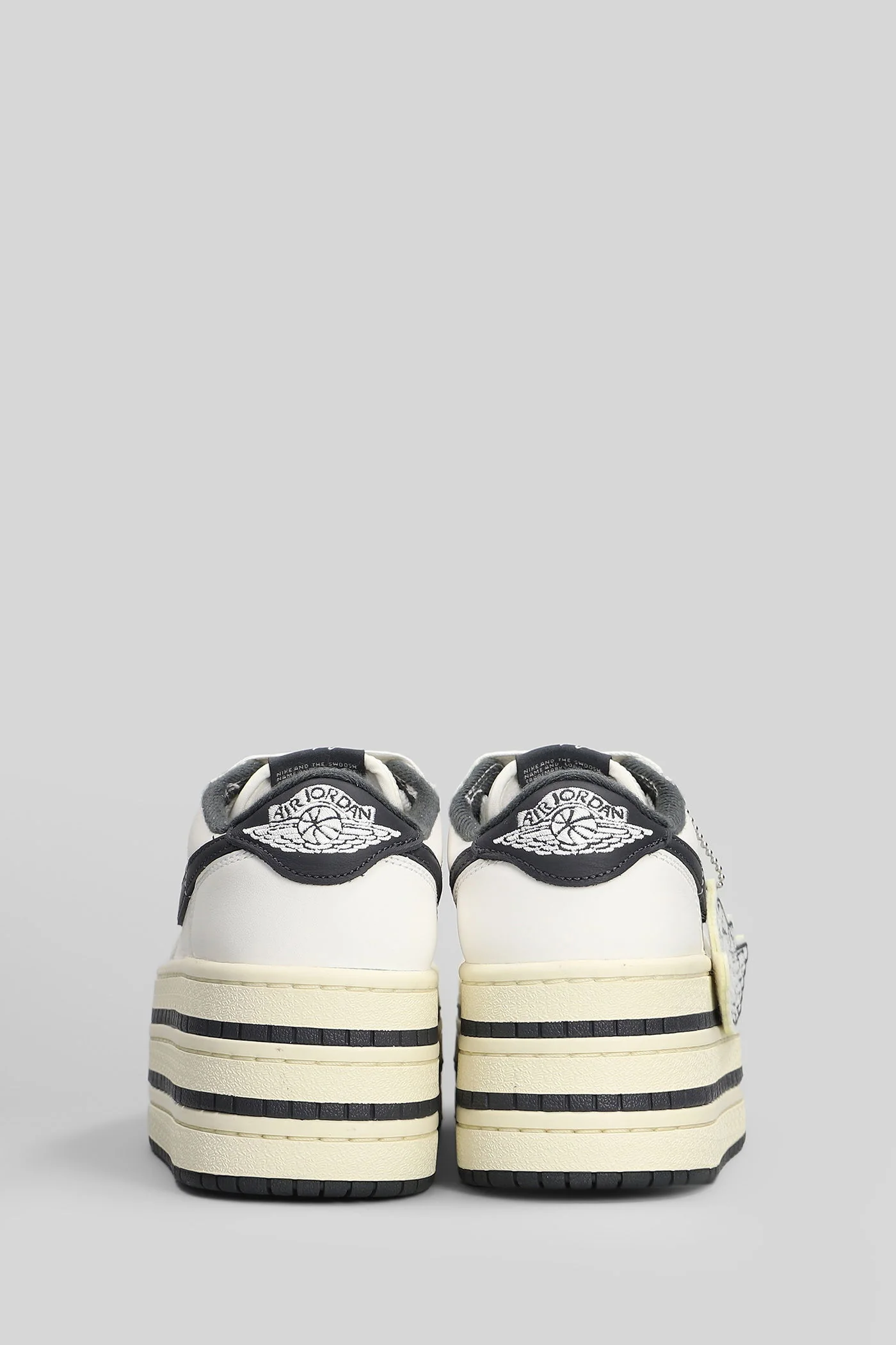 Air Jordan 1 Triple Sneakers in white leather - Image 4