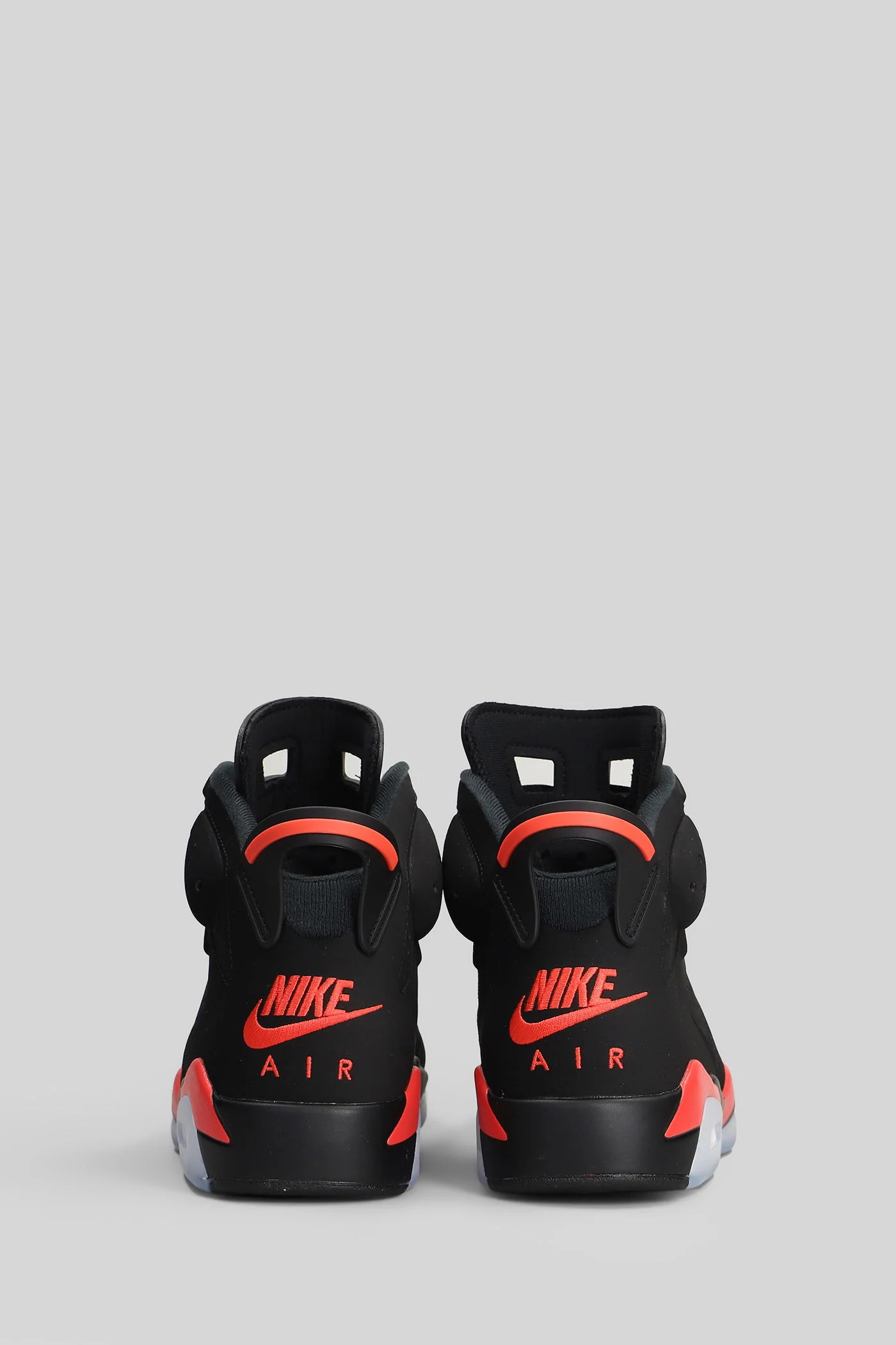 Air Jordan 6 Retro Sneakers in black leather and fabric - Image 4