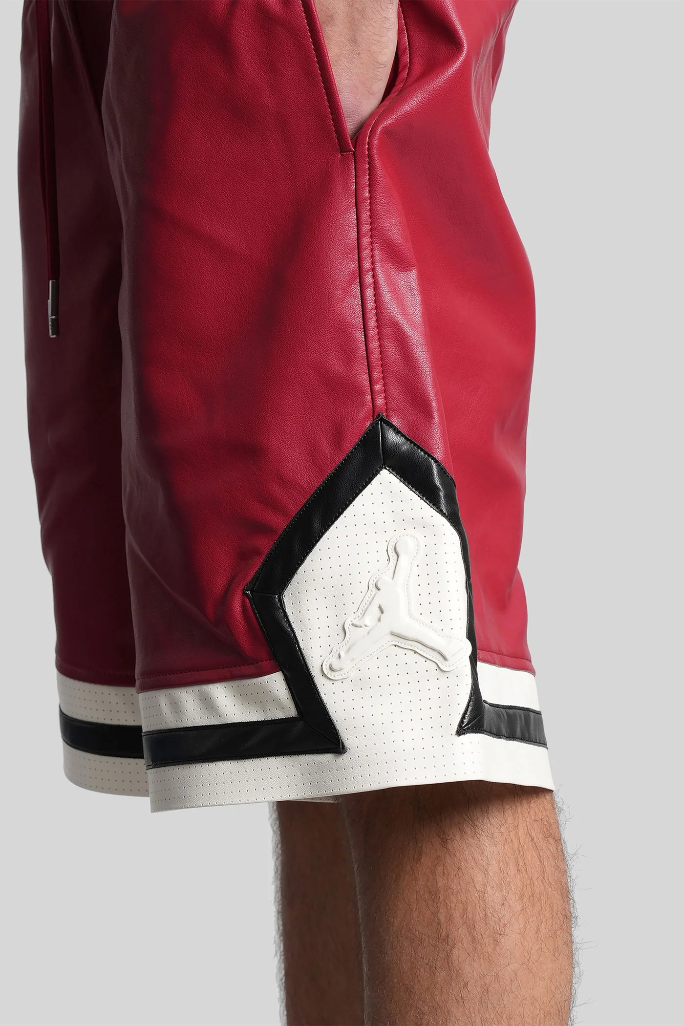 Shorts in red leather - Image 5