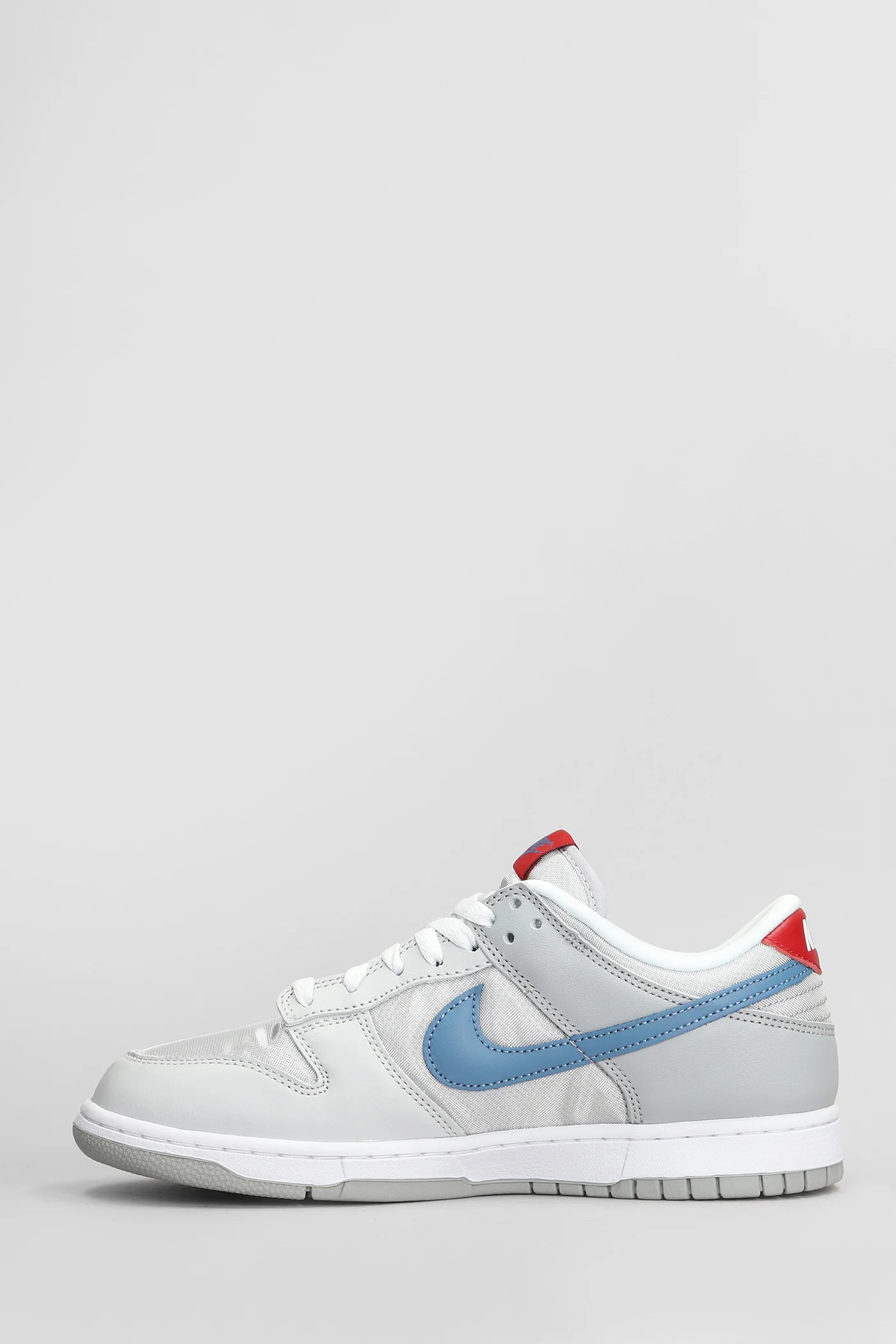Dunk Low Sneakers in grey leather and fabric - Image 3