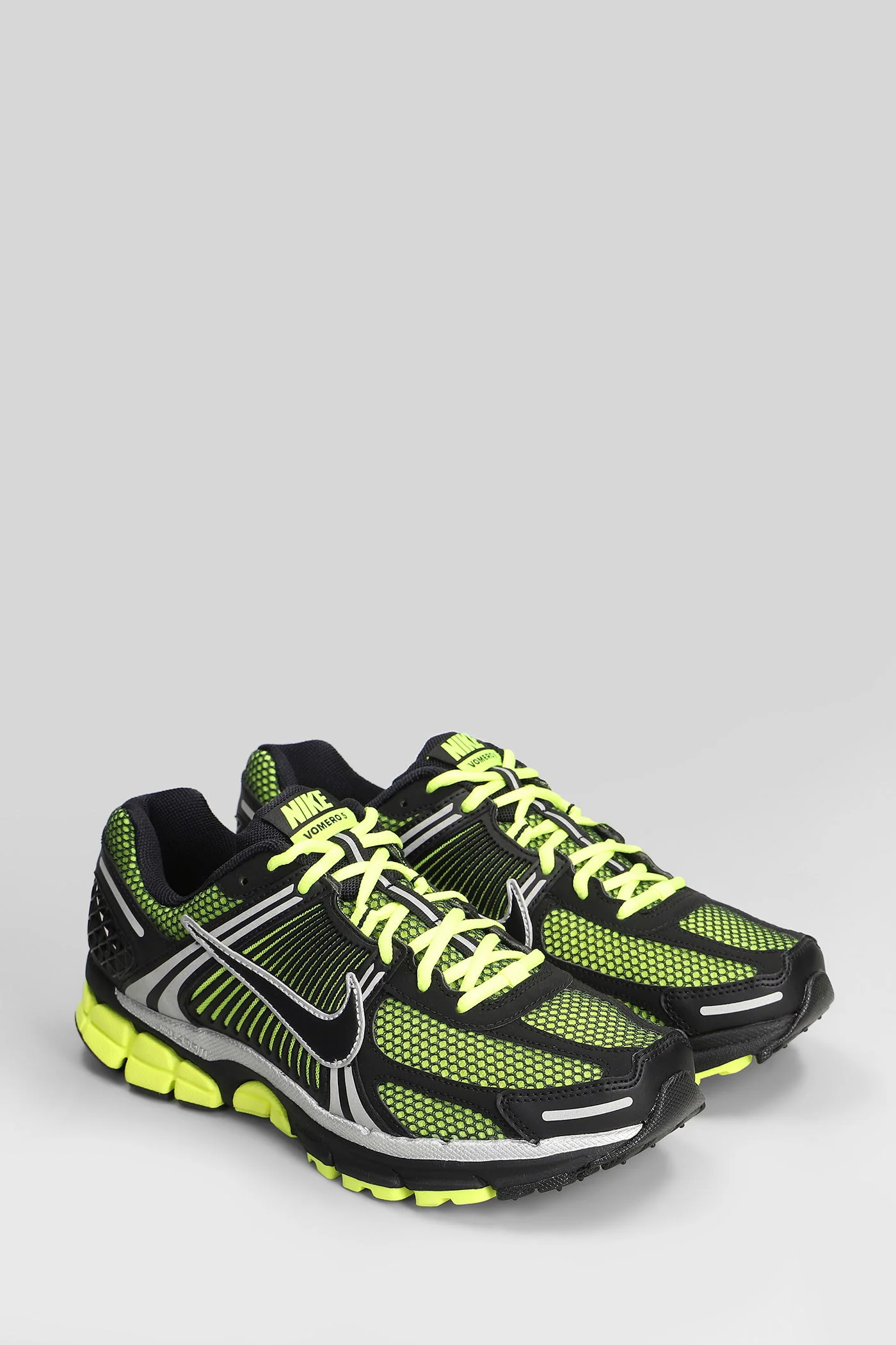 Zoom Vomero 5 Sneakers in black leather and fabric - Image 2