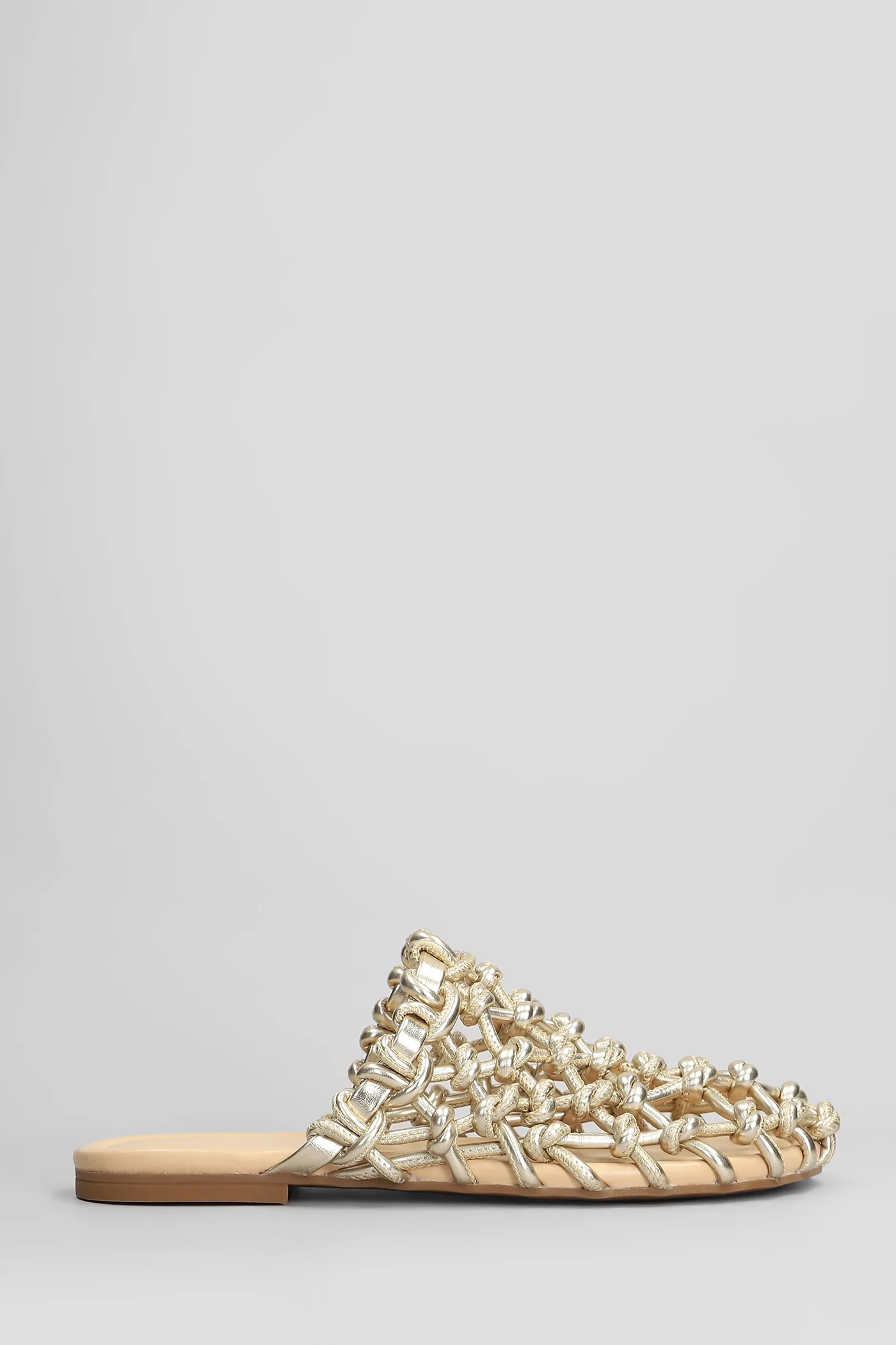 Nour Slipper-Mule in platinum leather