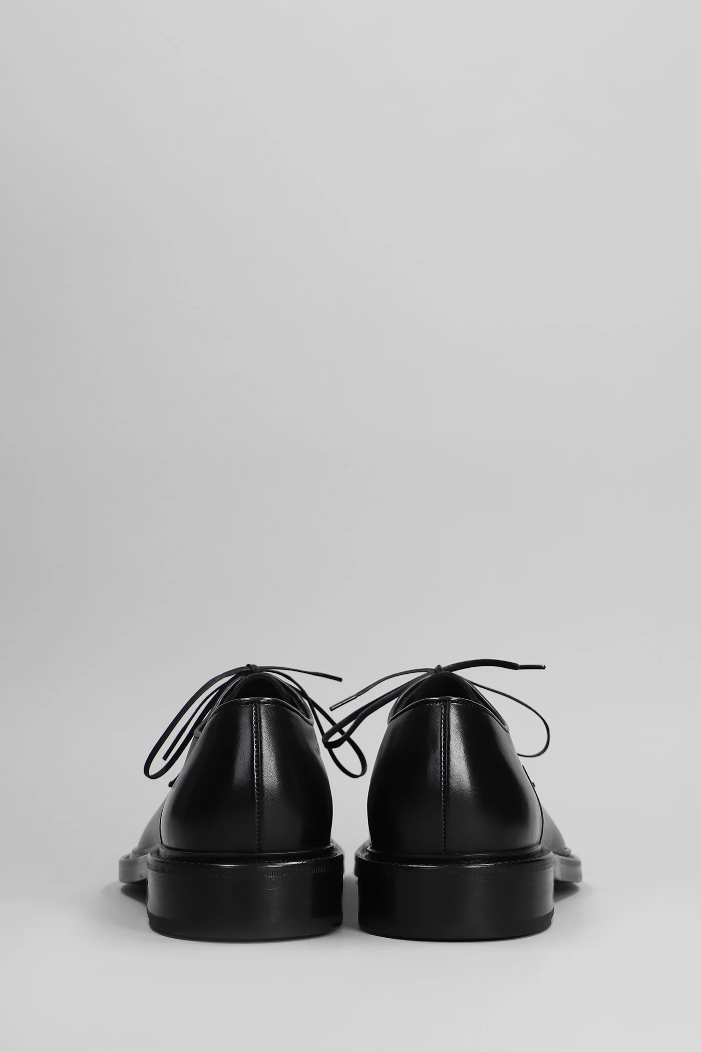 Soloman Lace up shoes in black leather - Image 19