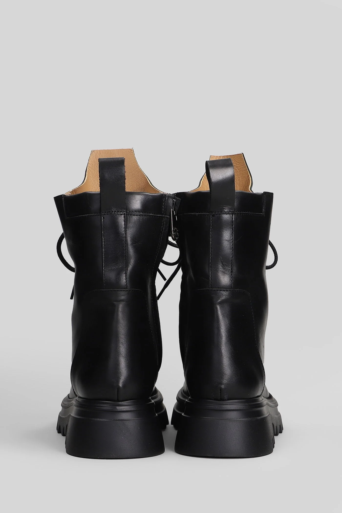 Combat boots in black leather - Image 4